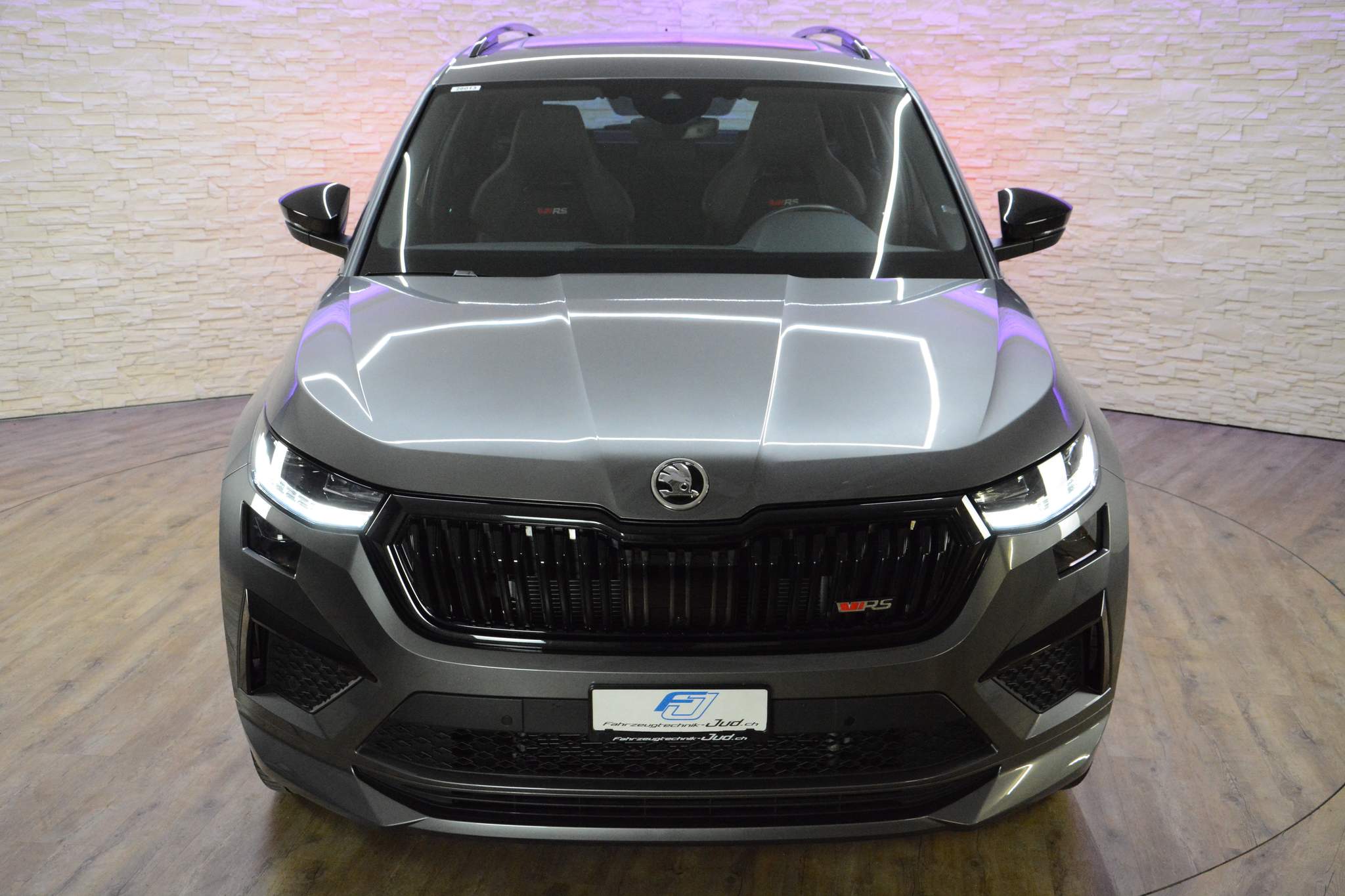 listing desktop thumbnail image 20