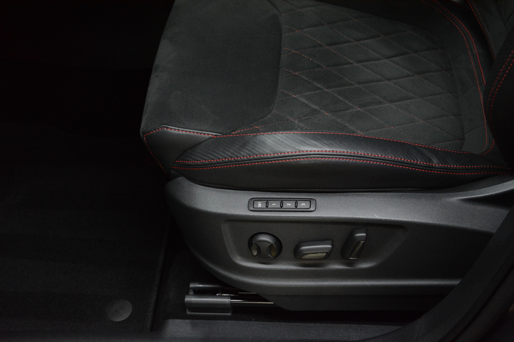 listing desktop thumbnail image 17