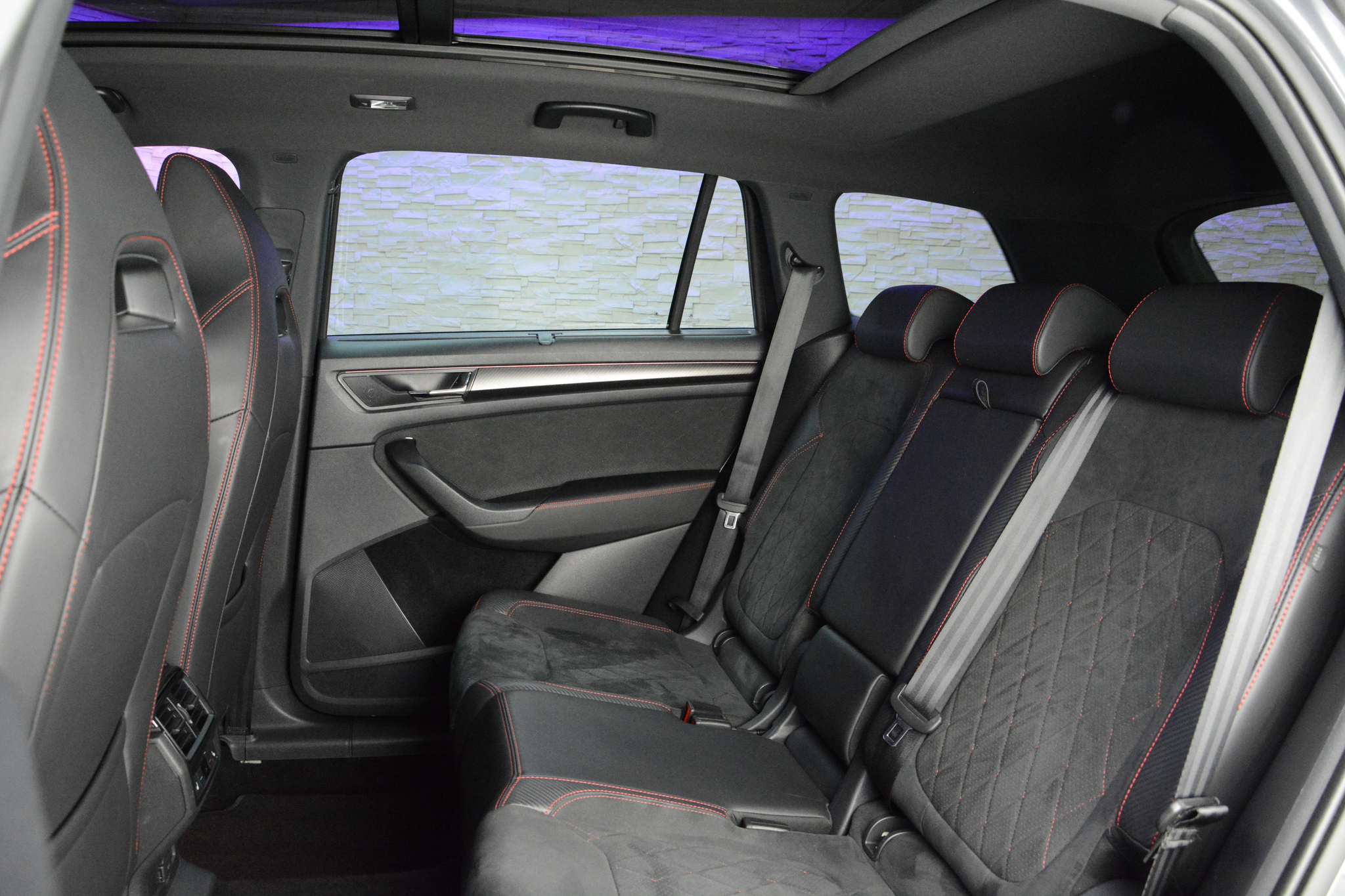 listing desktop thumbnail image 9