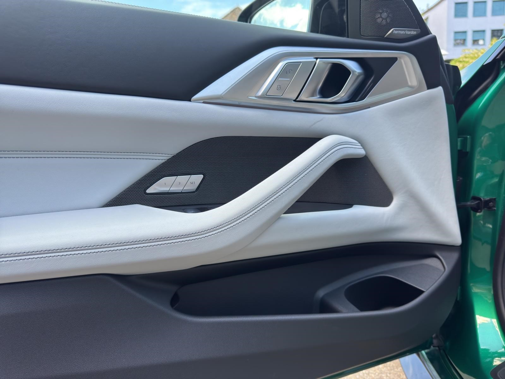 listing desktop thumbnail image 12