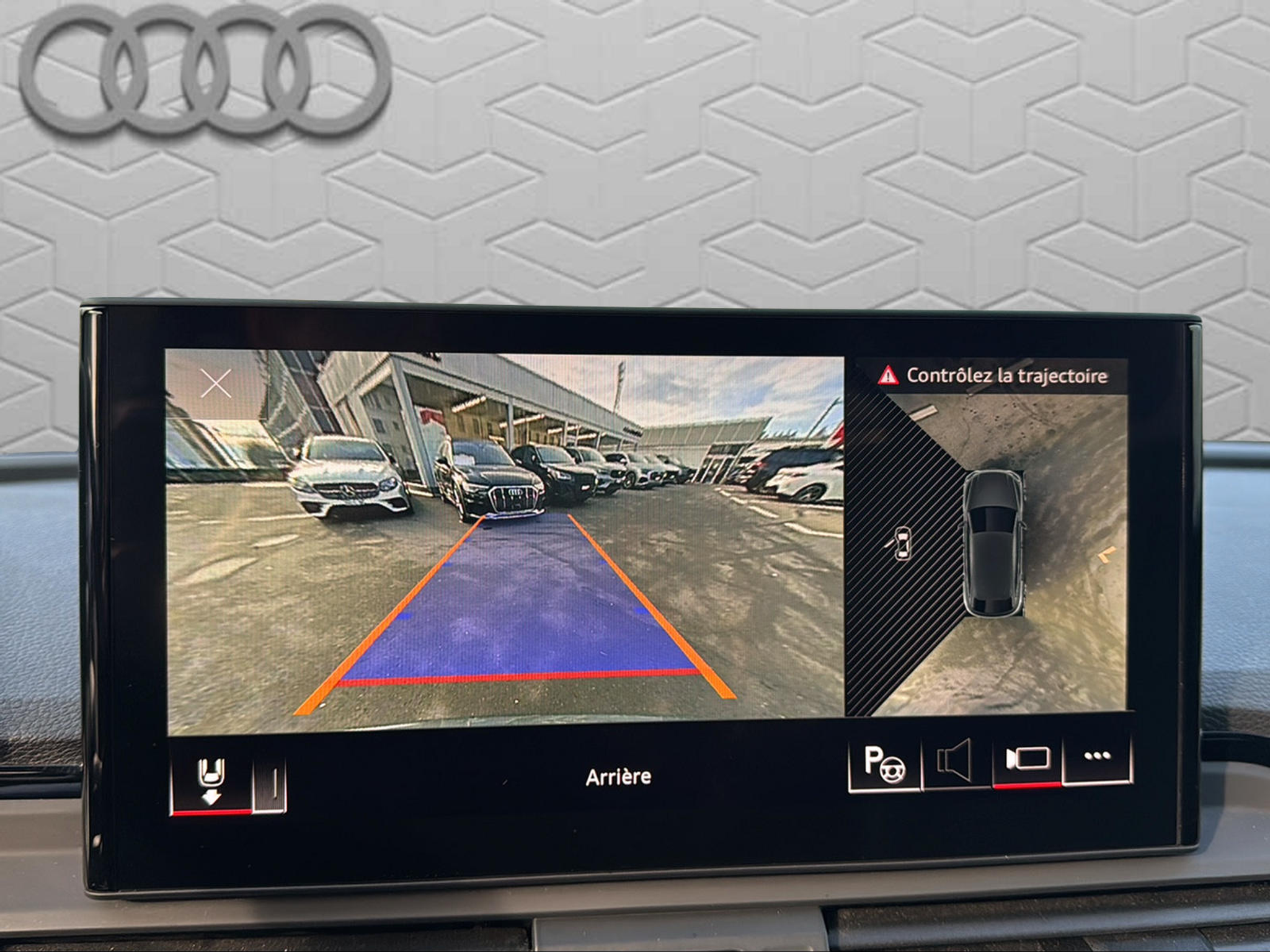 listing desktop thumbnail image 17