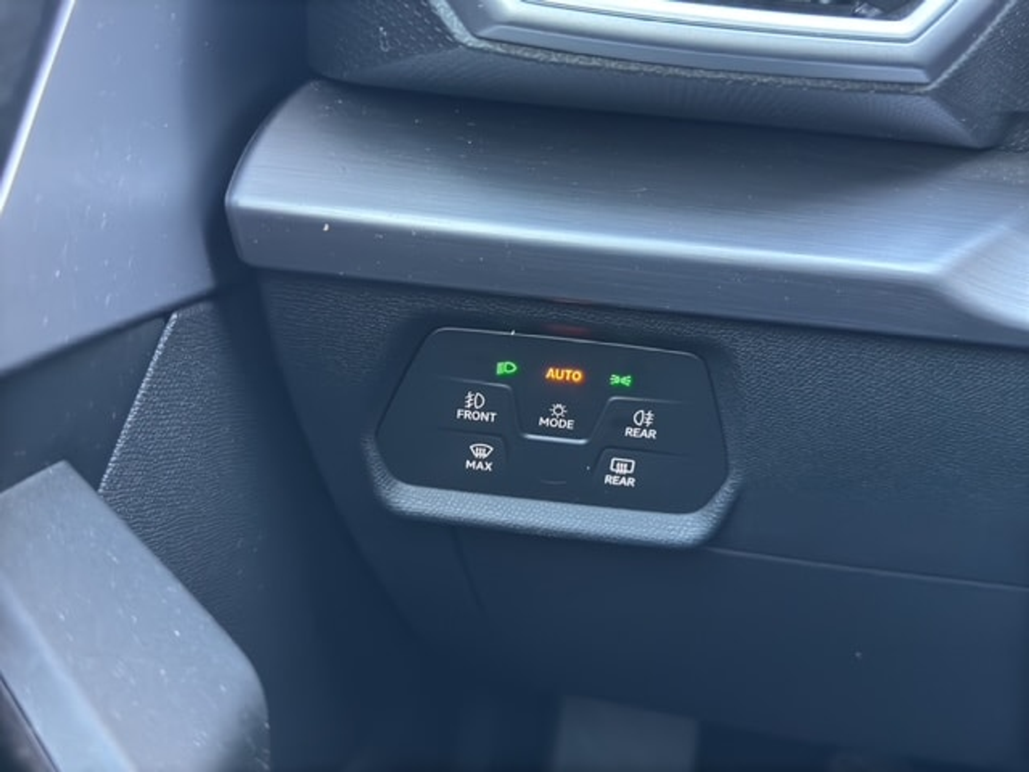 listing desktop thumbnail image 23