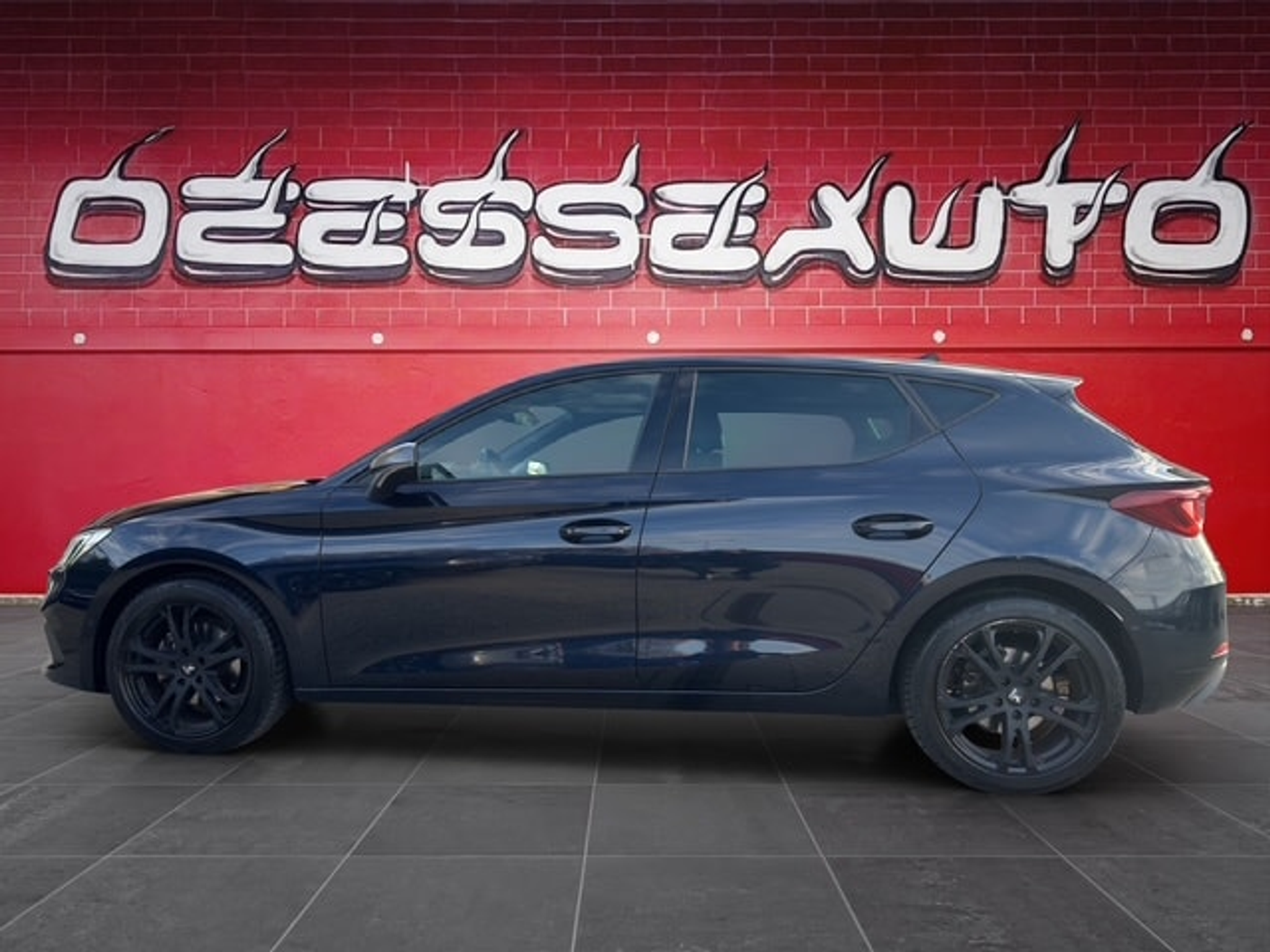 listing desktop thumbnail image 4