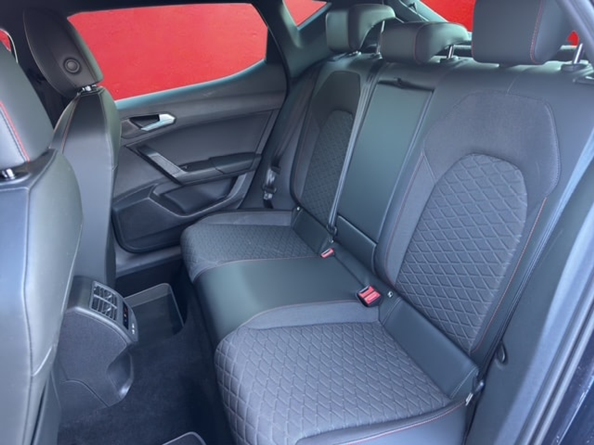 listing desktop thumbnail image 25