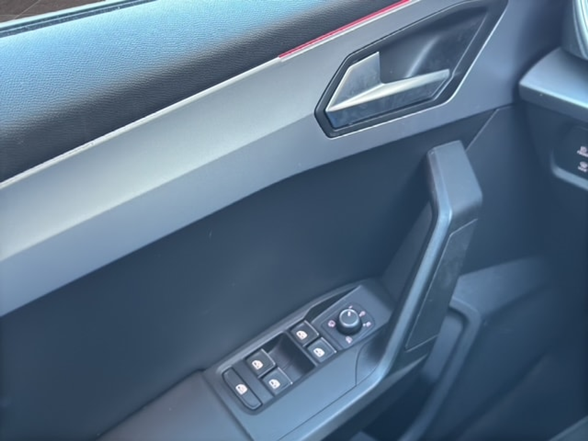 listing desktop thumbnail image 24