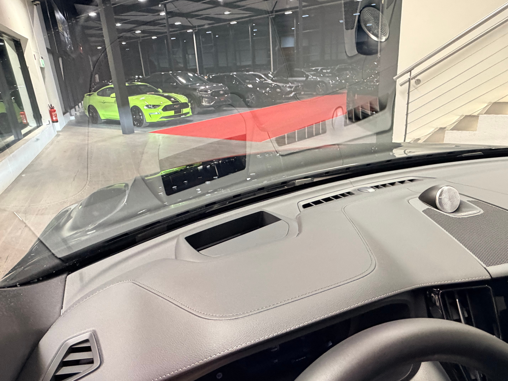 listing desktop thumbnail image 27