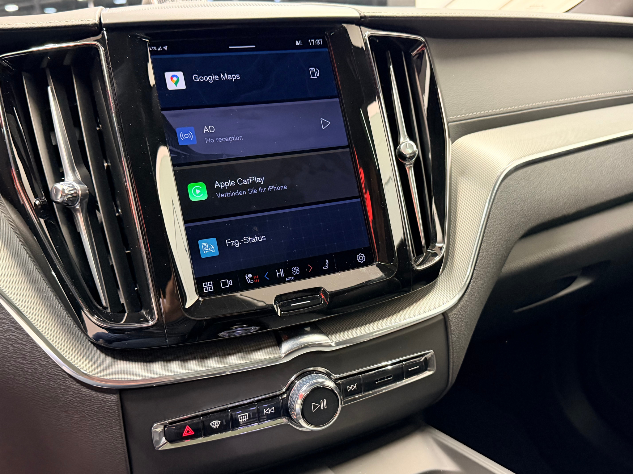 listing desktop thumbnail image 22