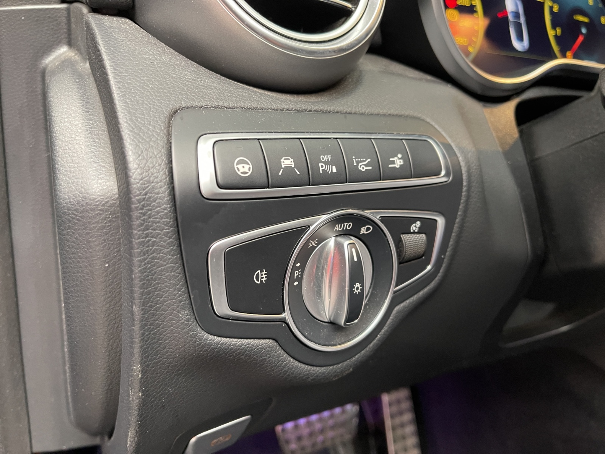 listing desktop thumbnail image 13