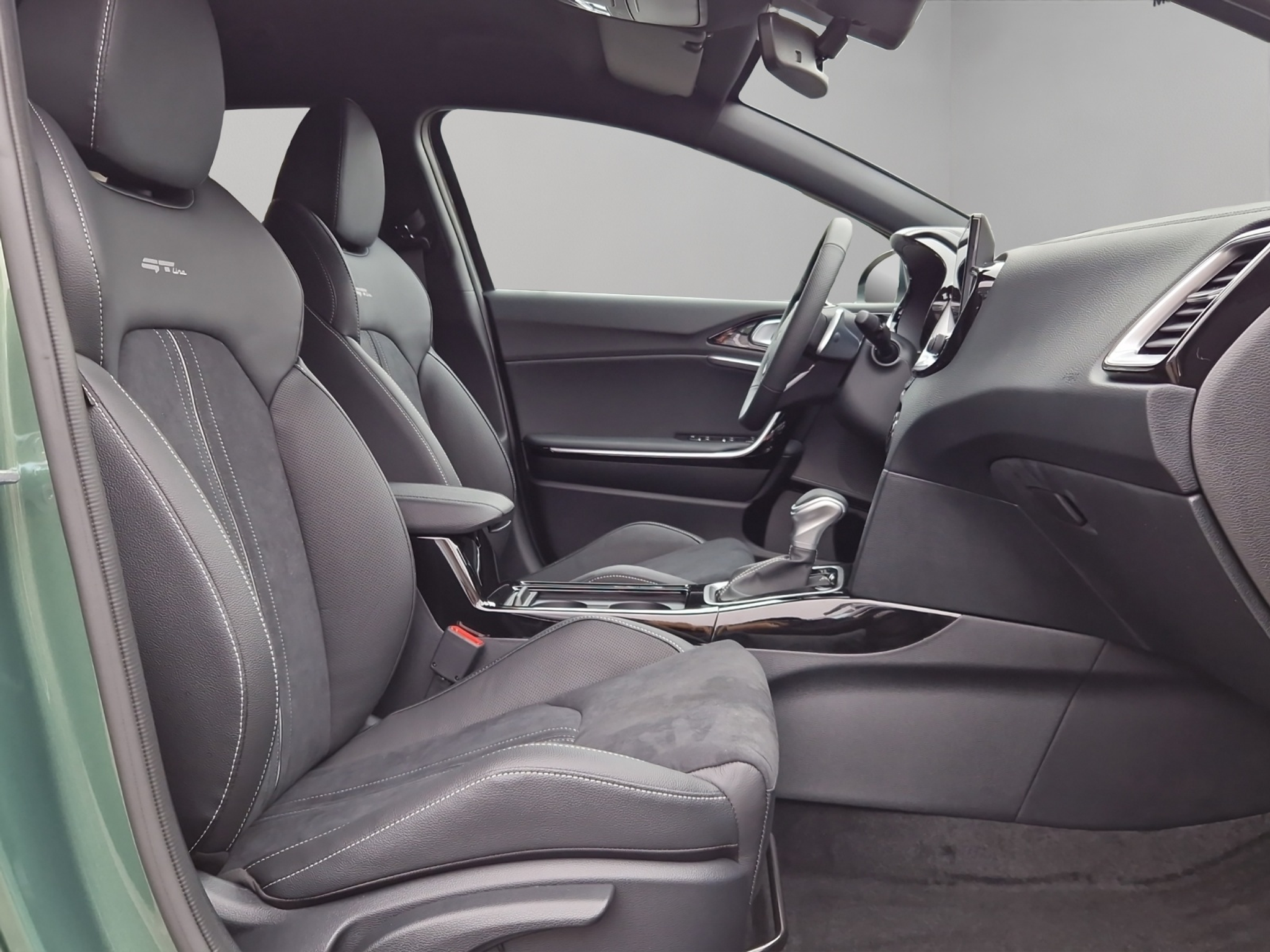 listing desktop thumbnail image 9