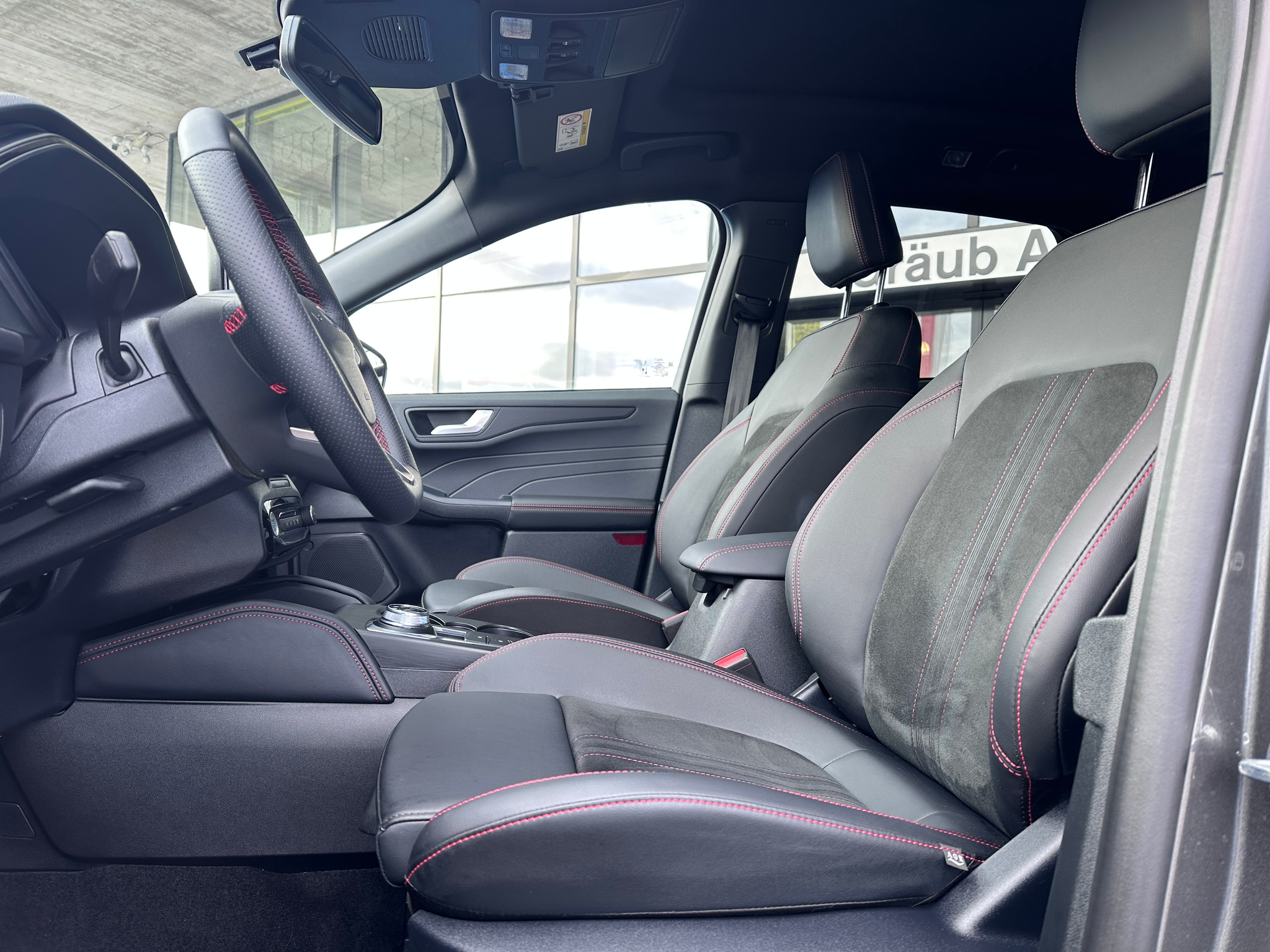 listing desktop thumbnail image 7