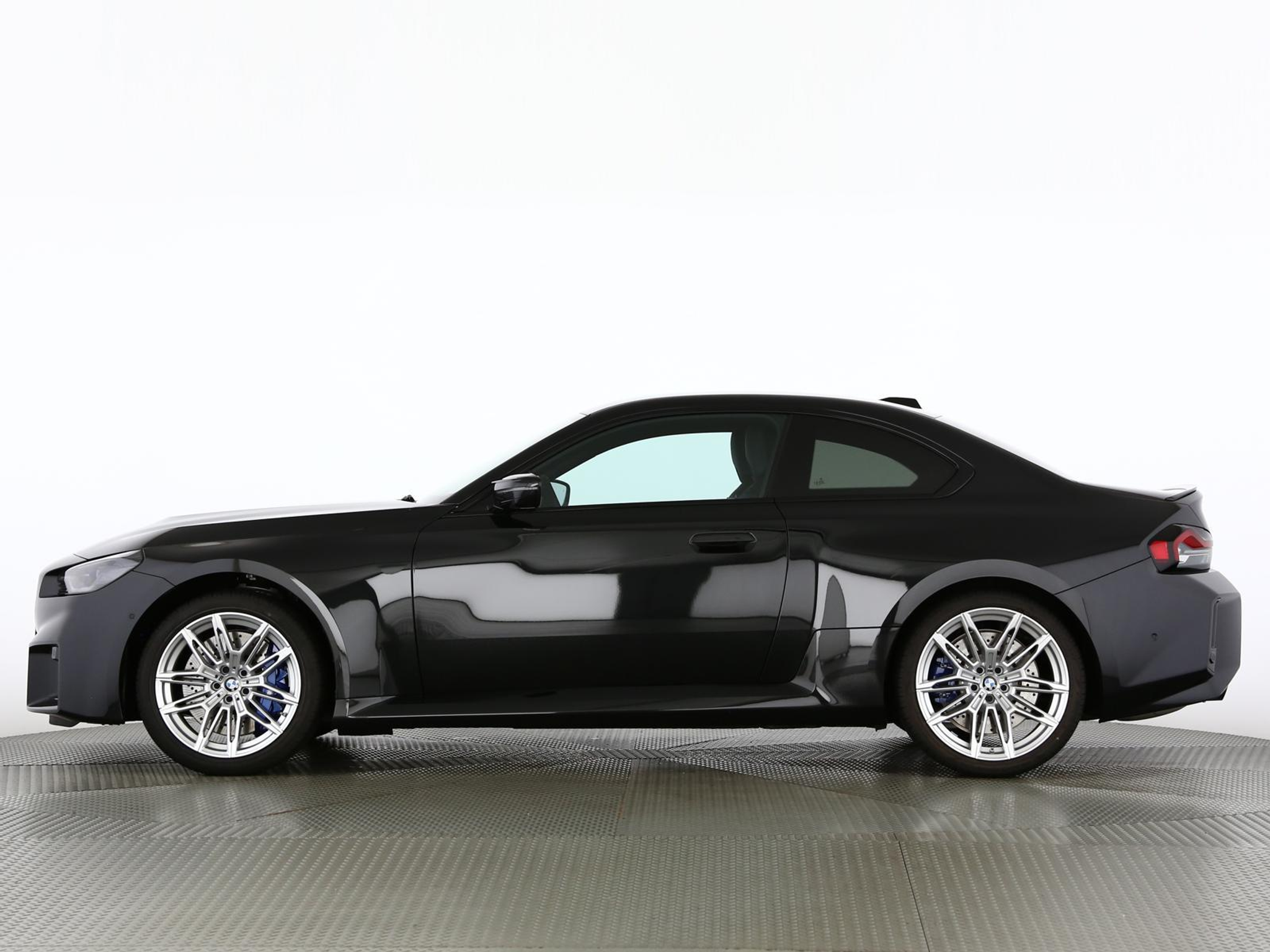 listing desktop thumbnail image 2