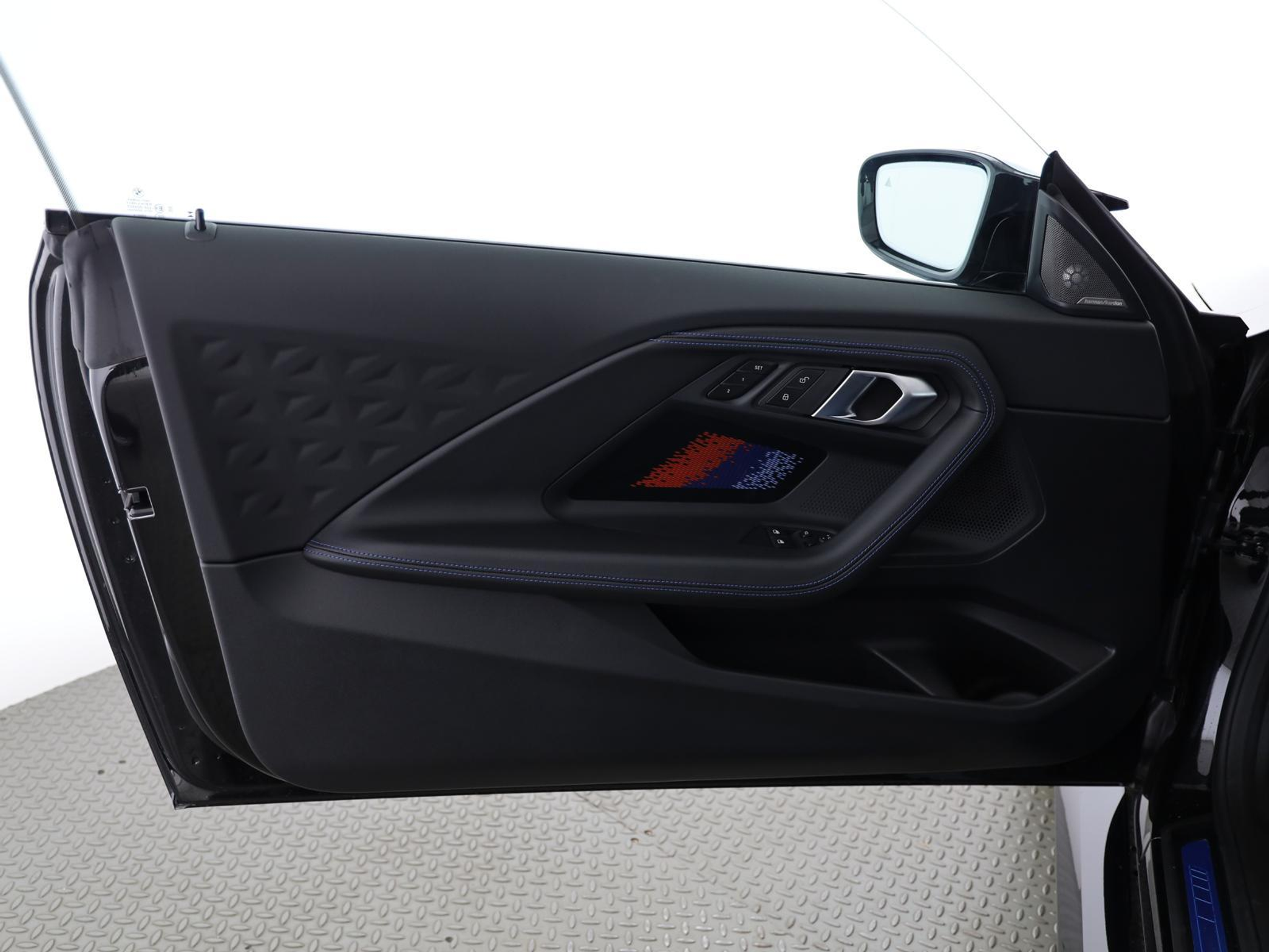 listing desktop thumbnail image 8