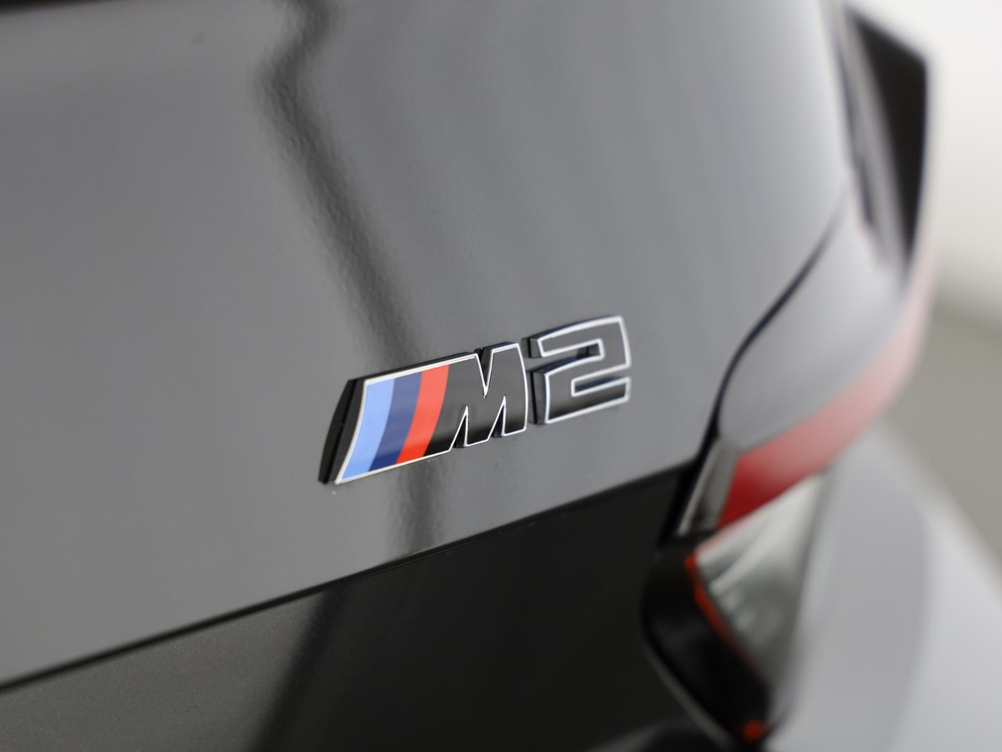 listing desktop thumbnail image 6