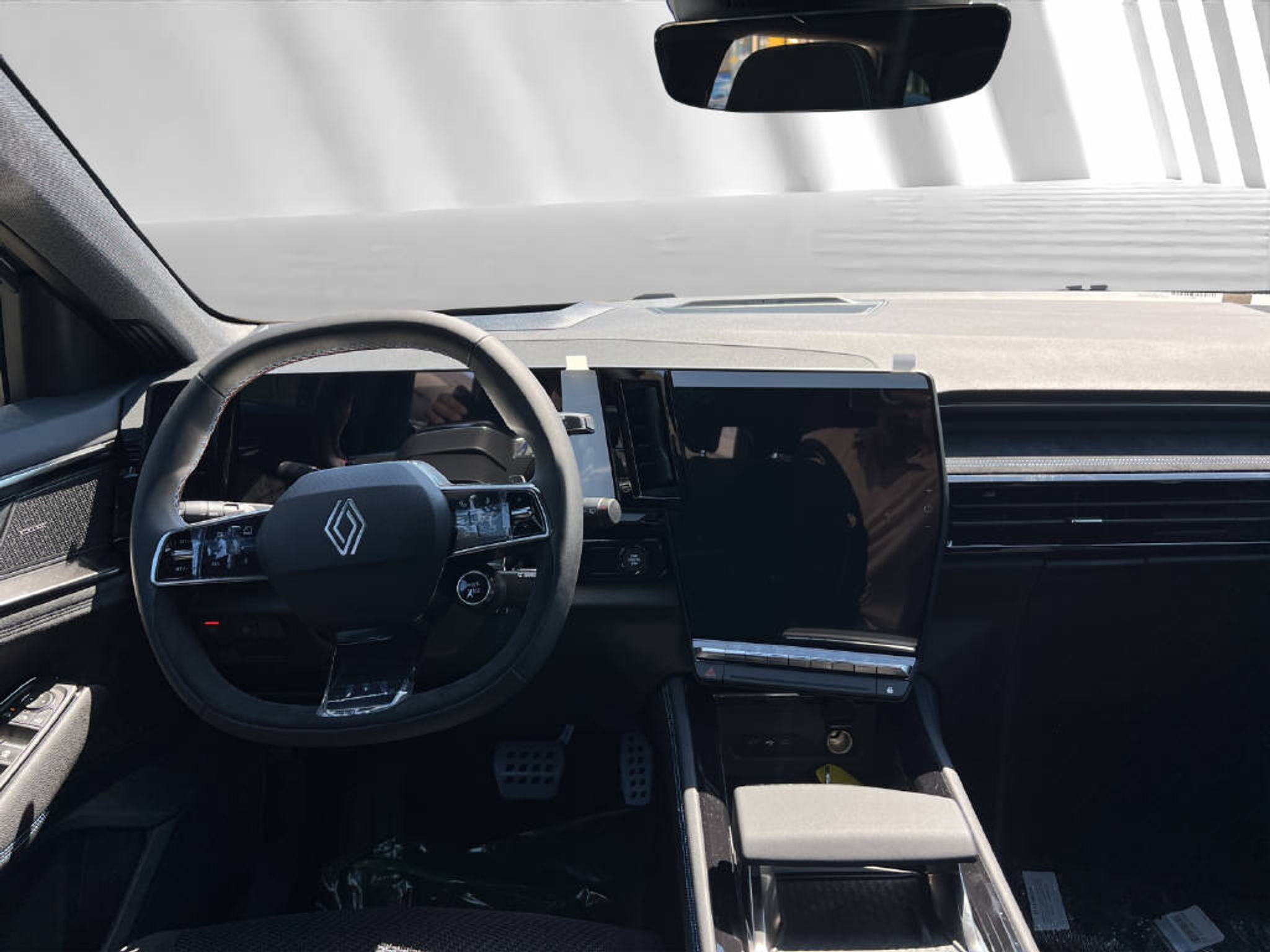 listing desktop thumbnail image 4