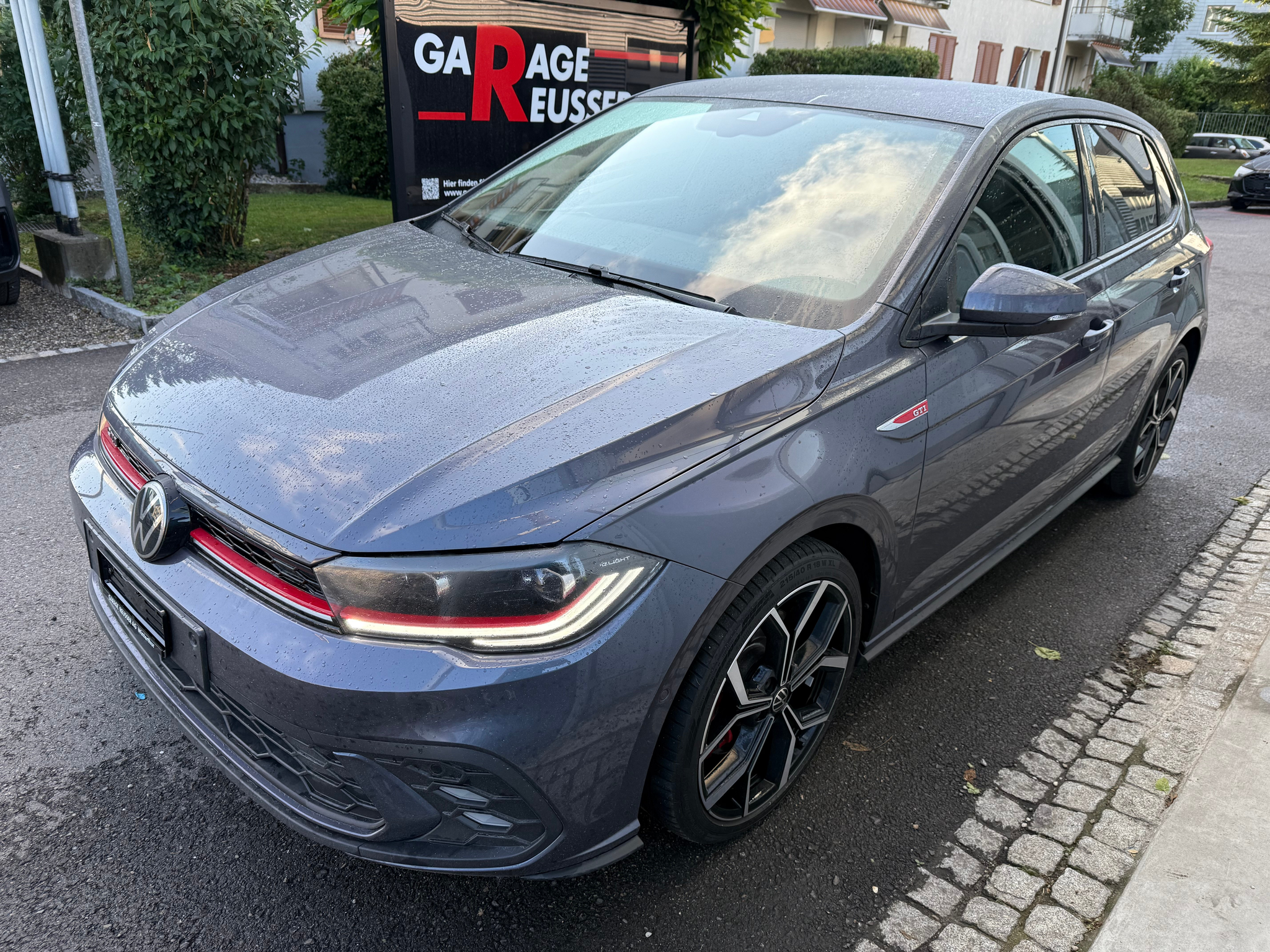 car-image-0