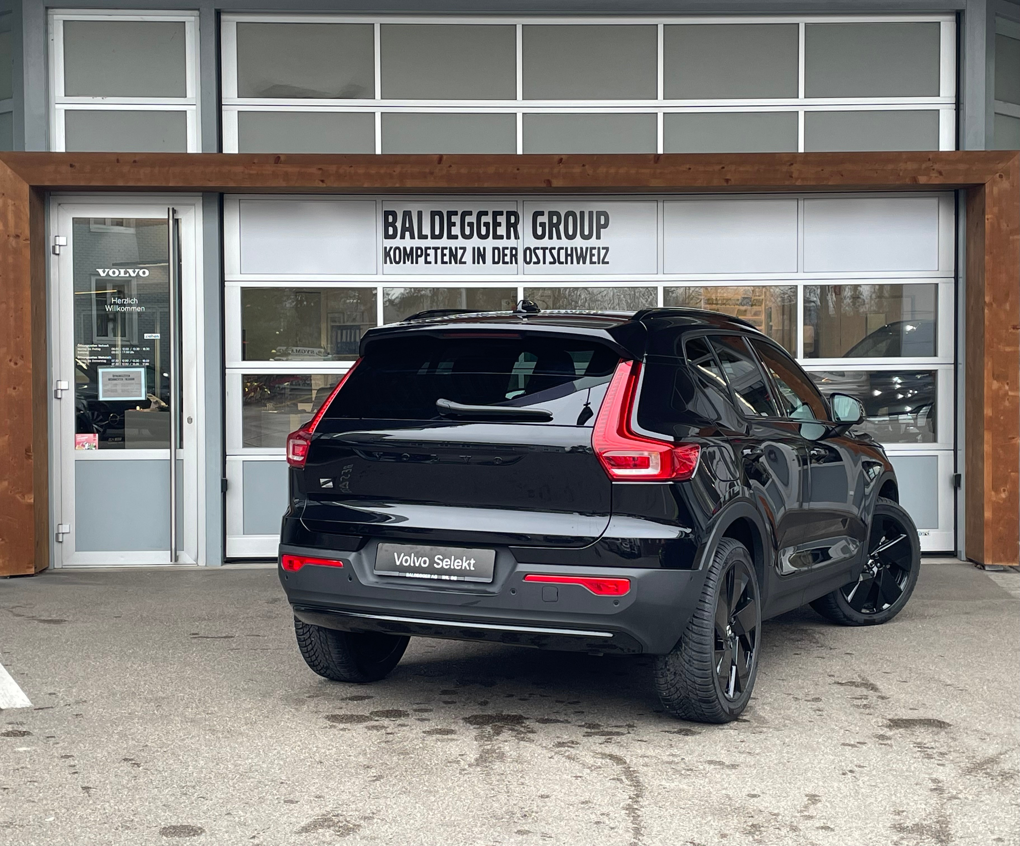 listing desktop thumbnail image 2