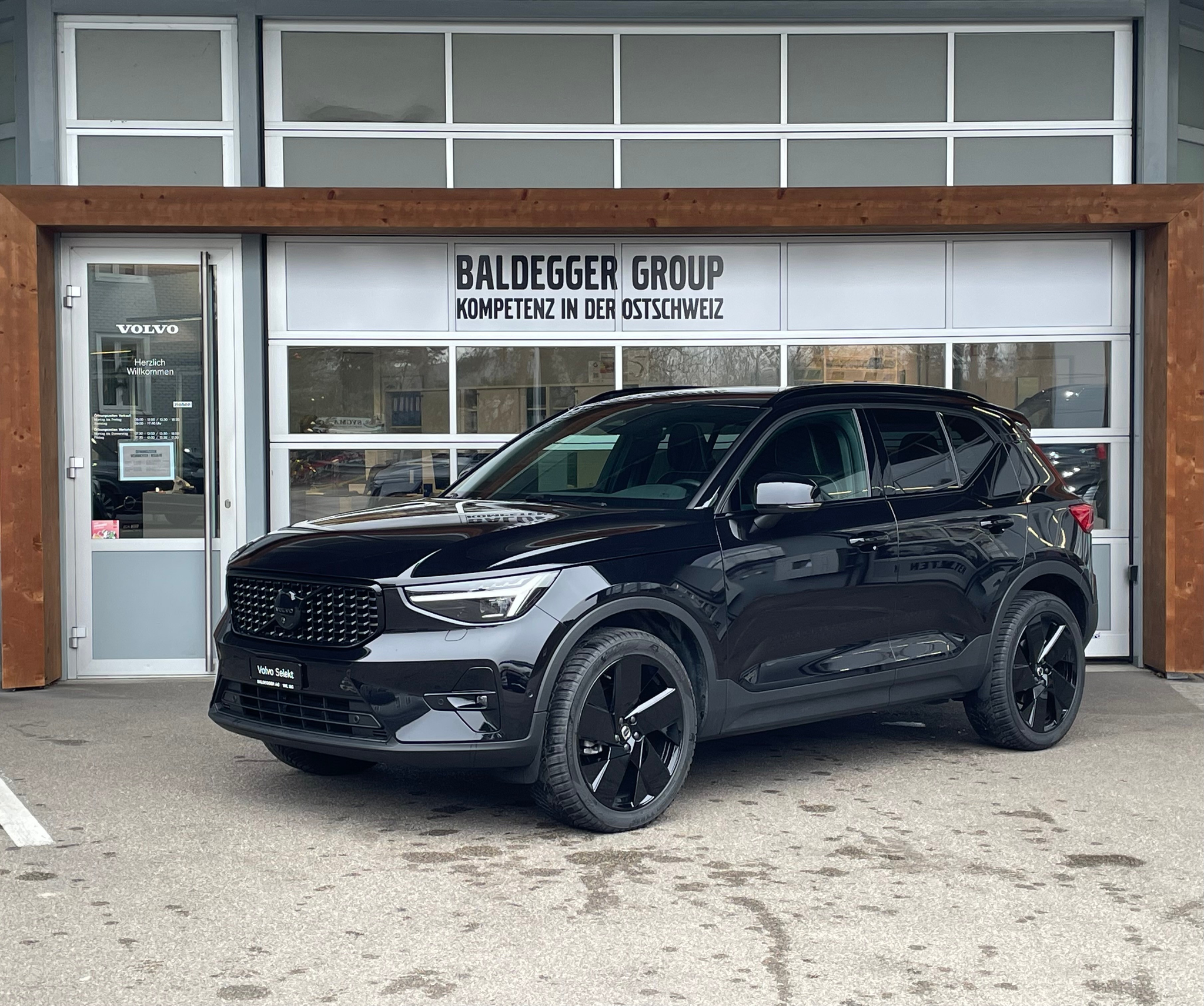 listing desktop thumbnail image 1