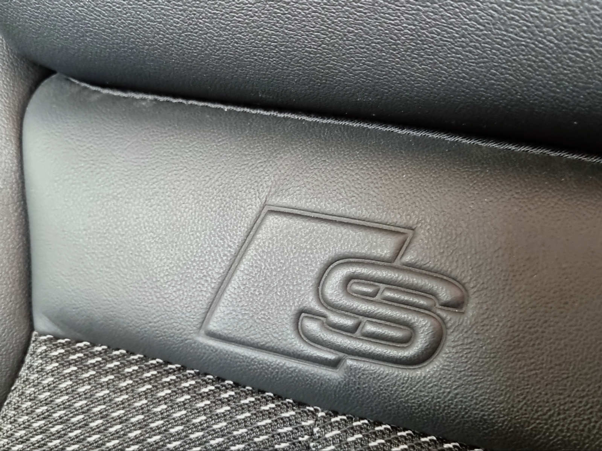 listing desktop thumbnail image 19