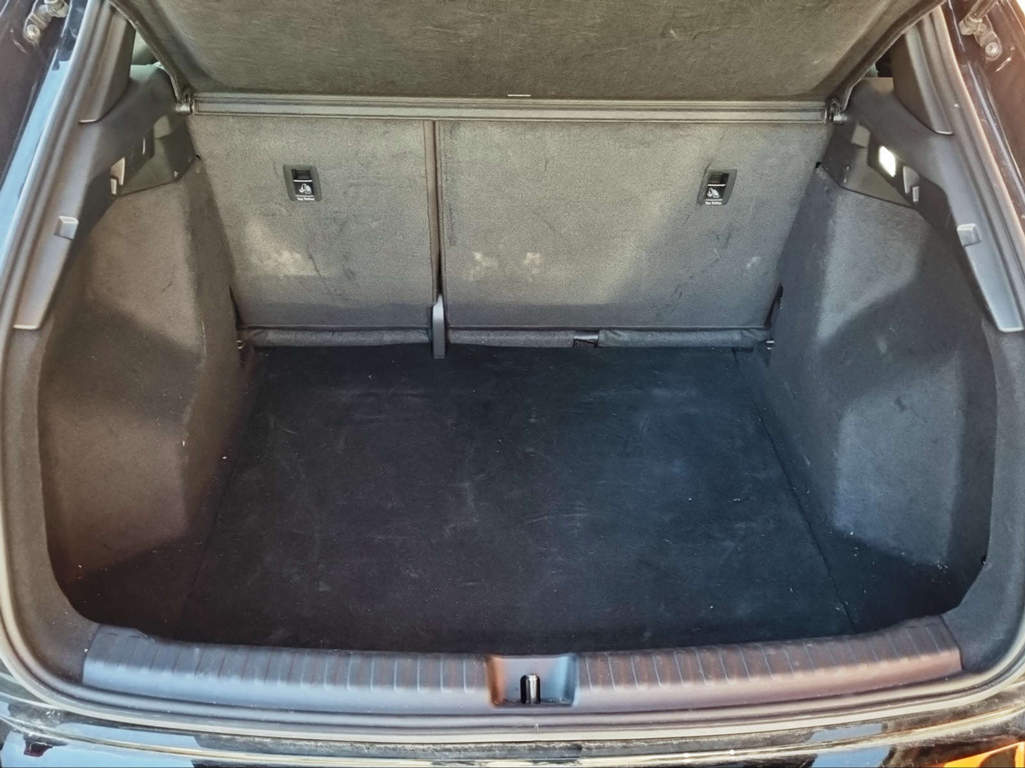 listing desktop thumbnail image 9