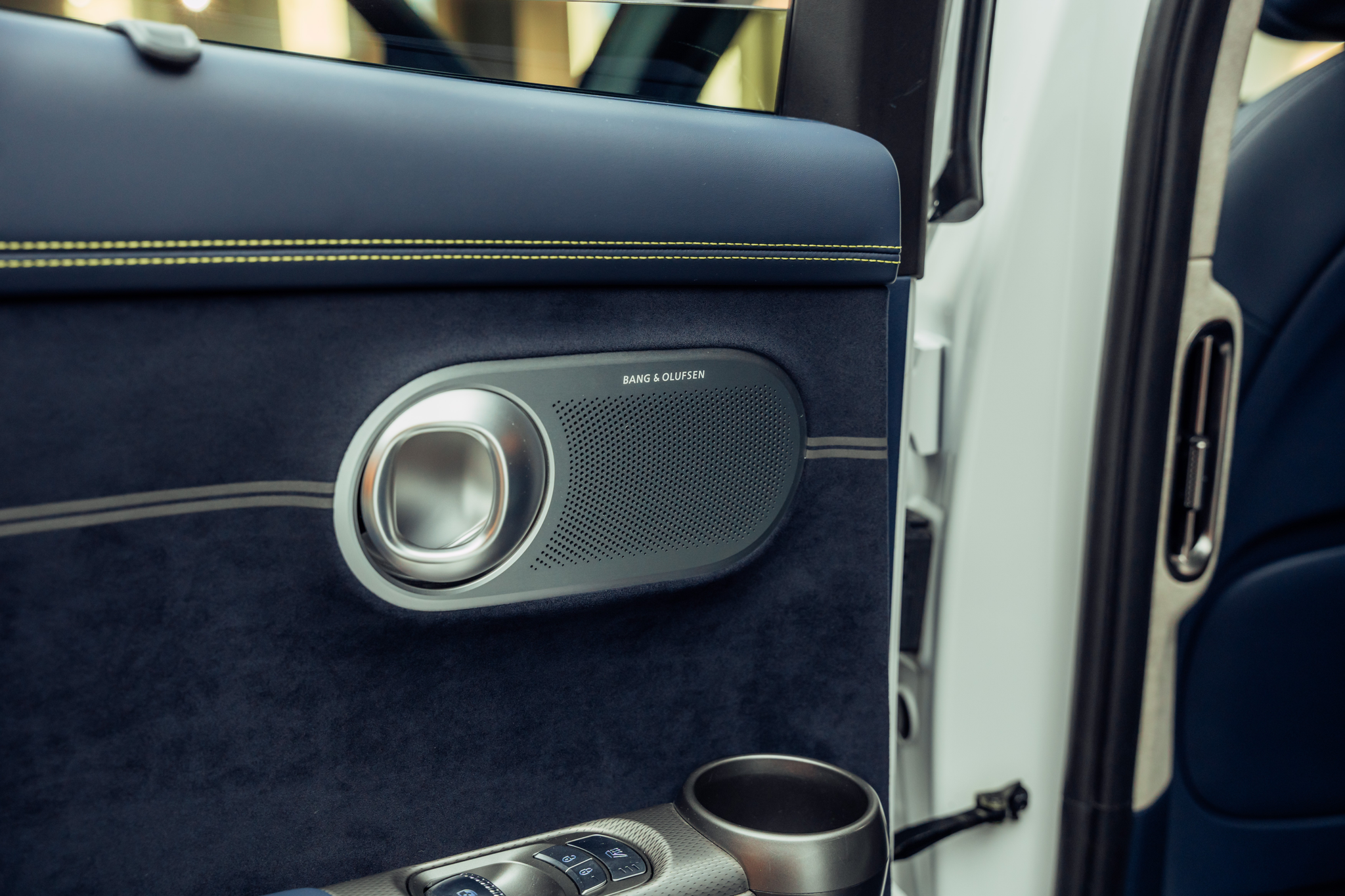 listing desktop thumbnail image 14