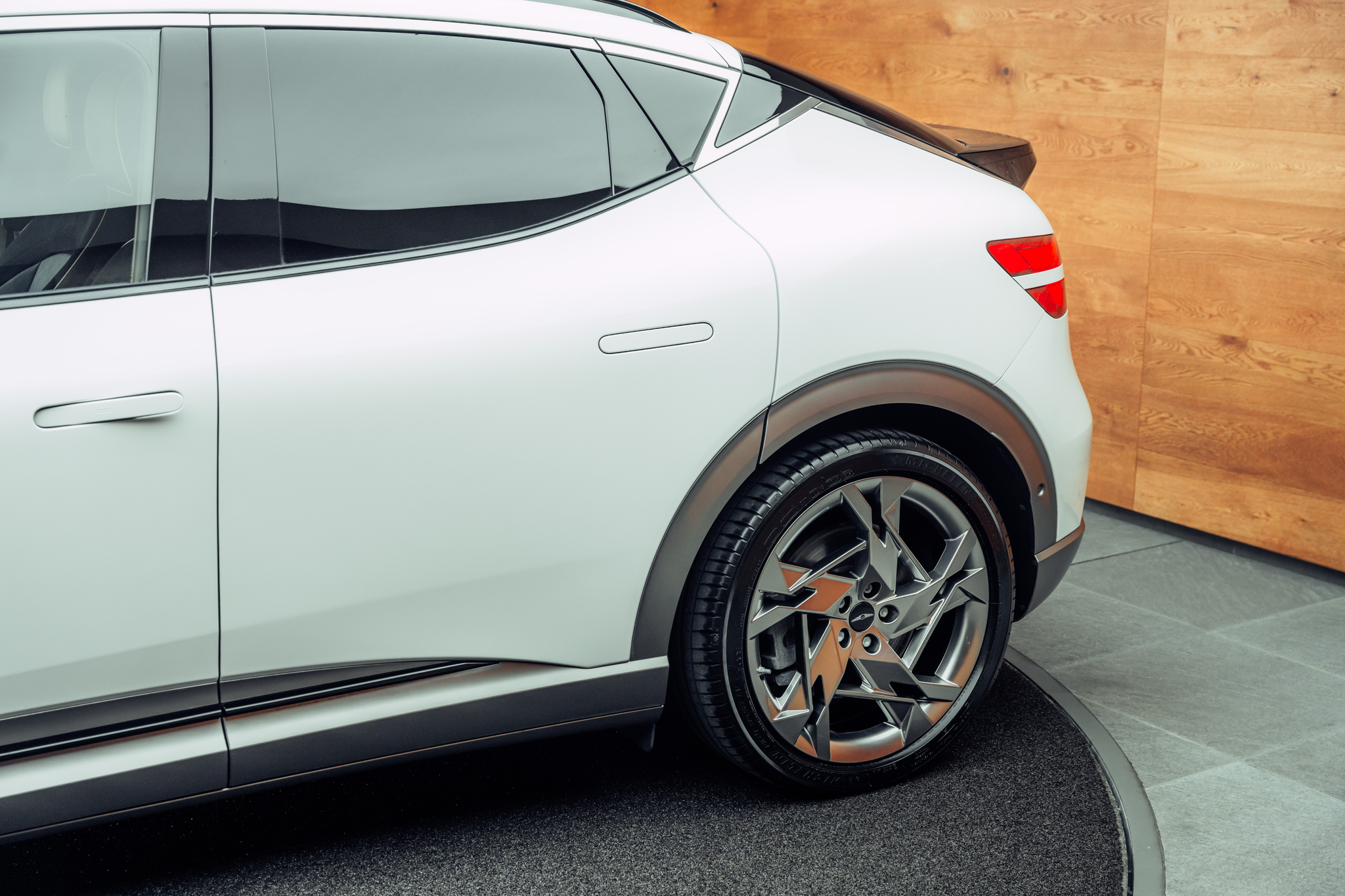 listing desktop thumbnail image 22