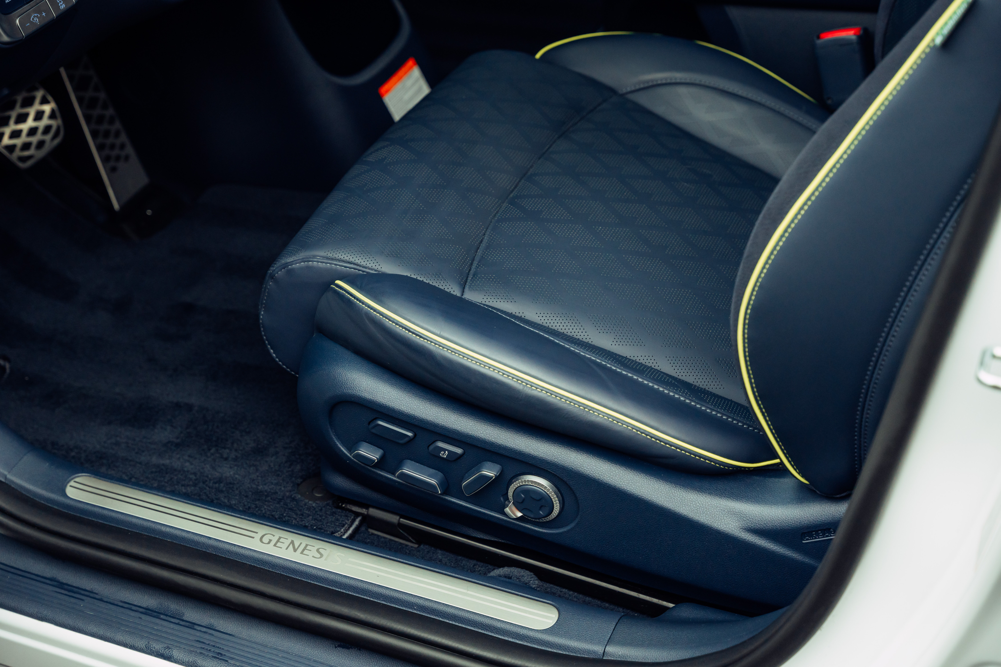 listing desktop thumbnail image 13