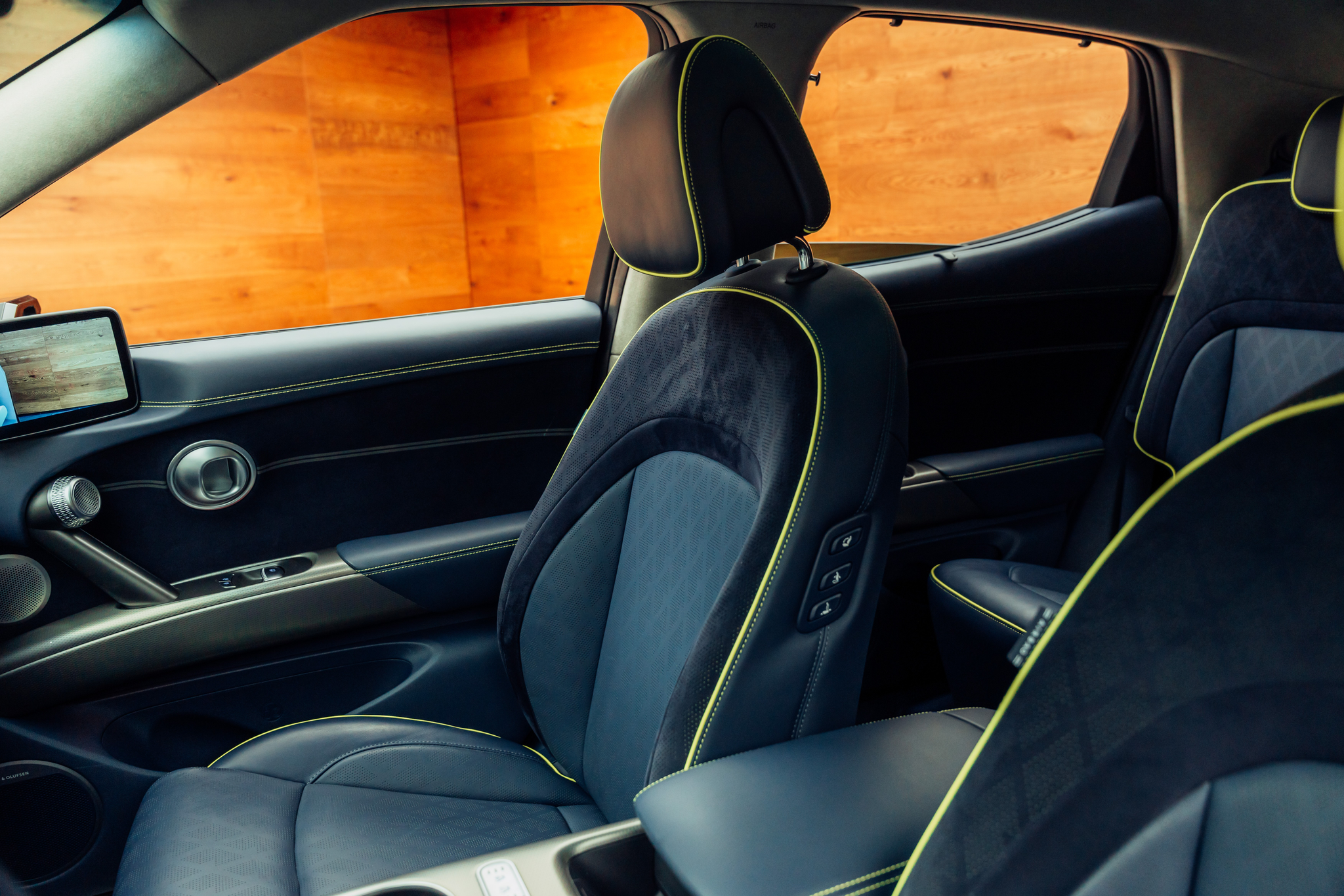 listing desktop thumbnail image 12