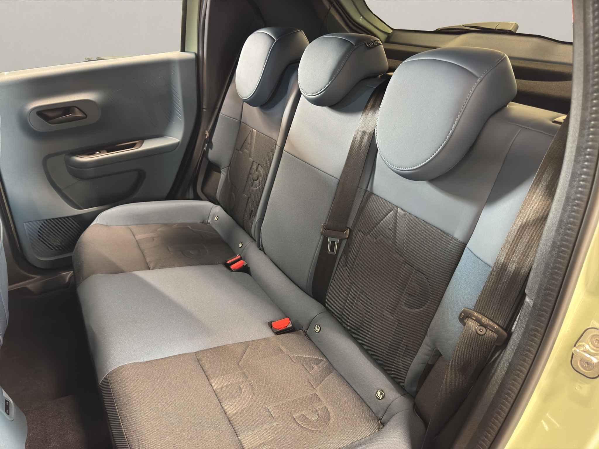 listing desktop thumbnail image 15