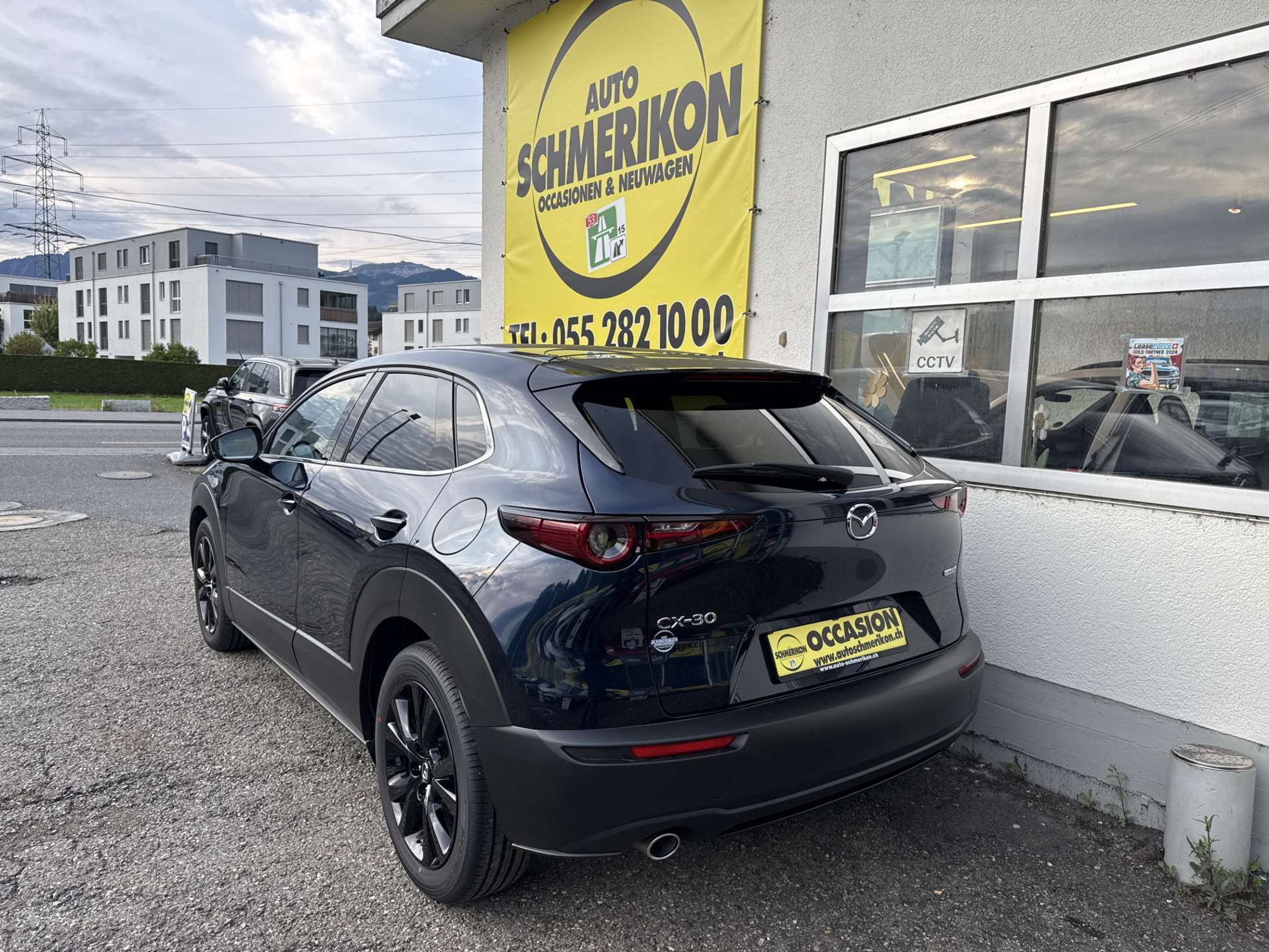 listing desktop thumbnail image 2