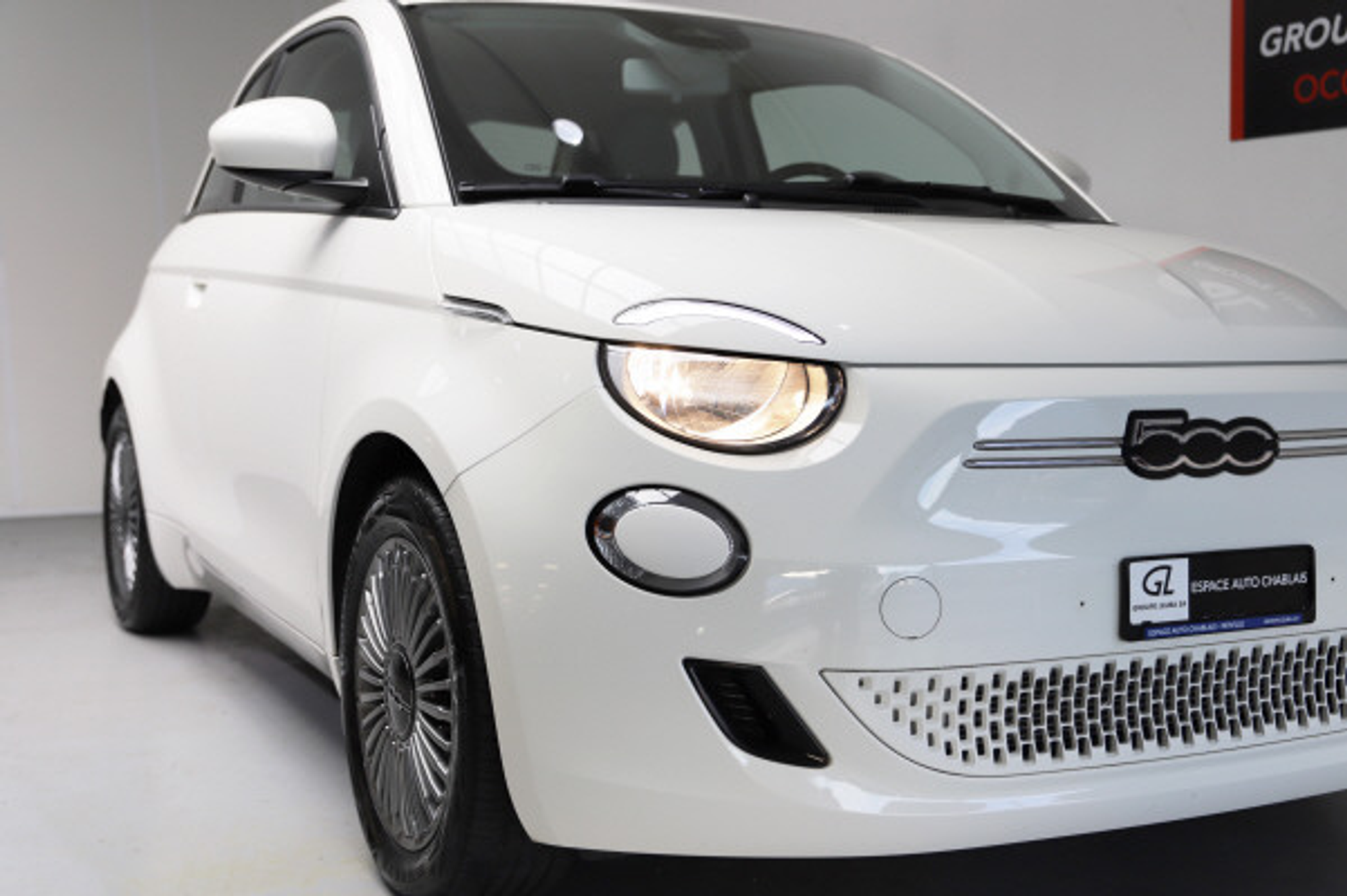 listing desktop thumbnail image 1