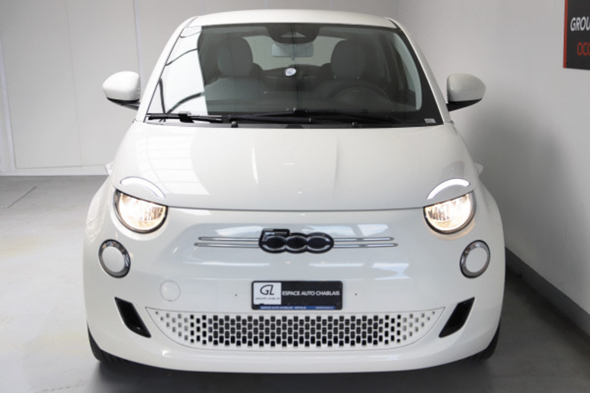 listing desktop thumbnail image 4