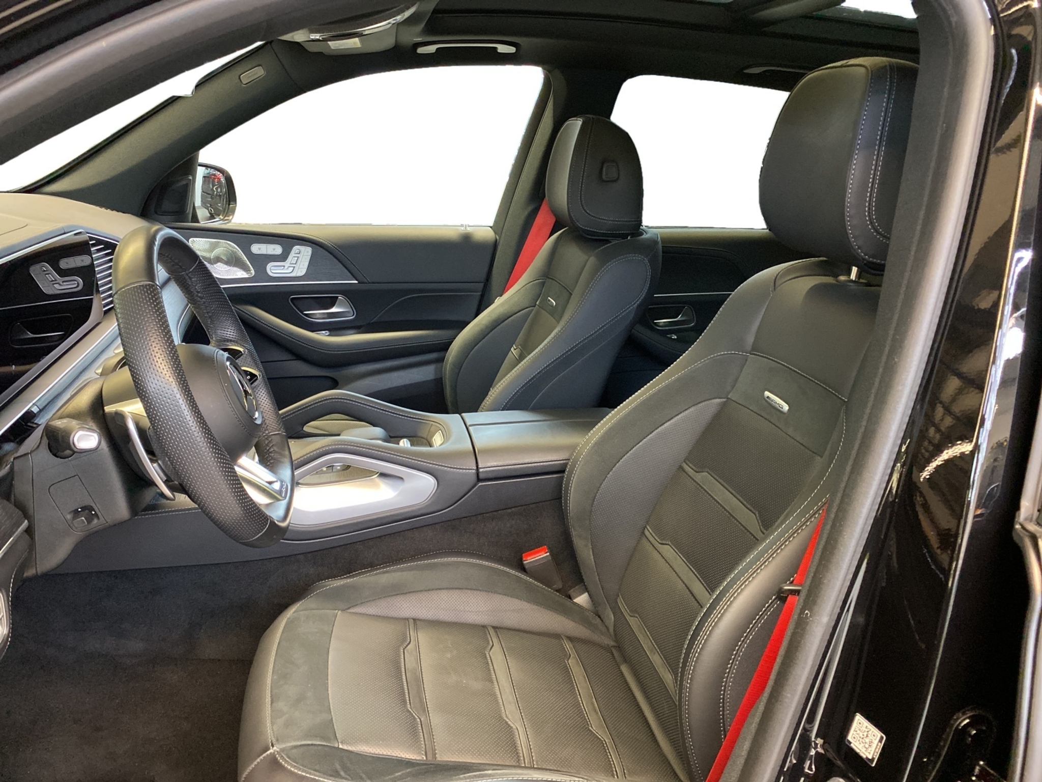 listing desktop thumbnail image 6