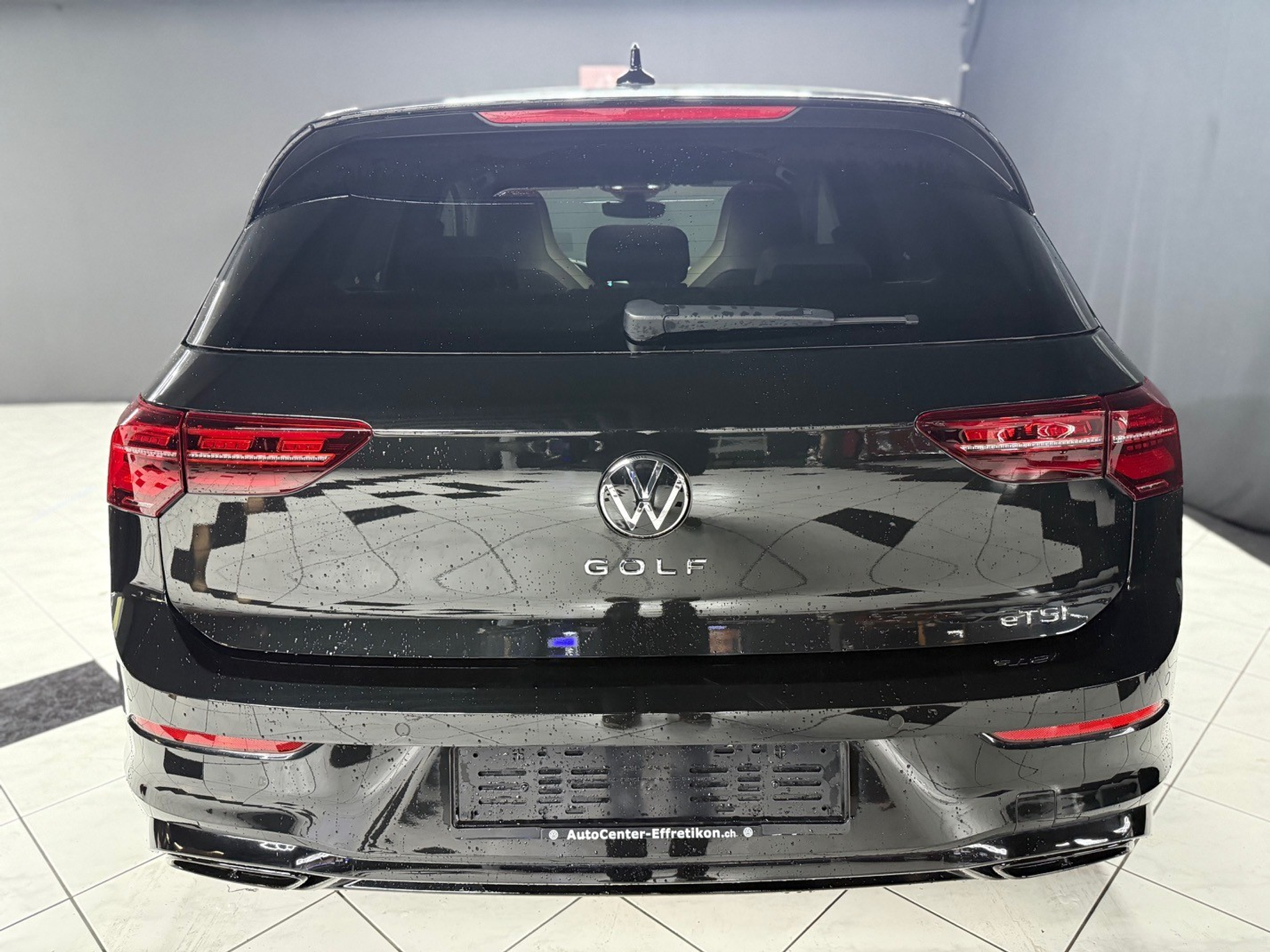 listing desktop thumbnail image 4