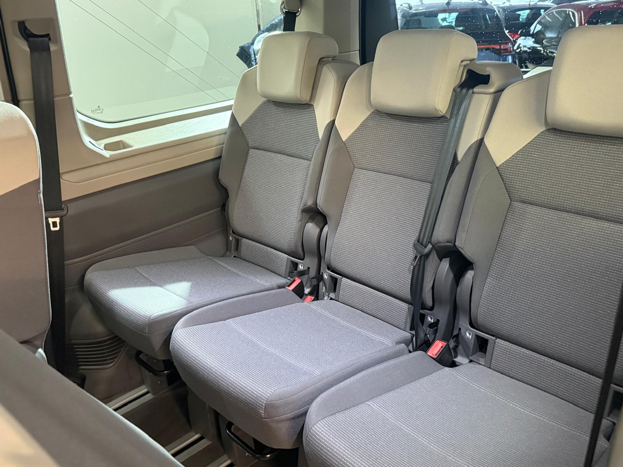 listing desktop thumbnail image 11