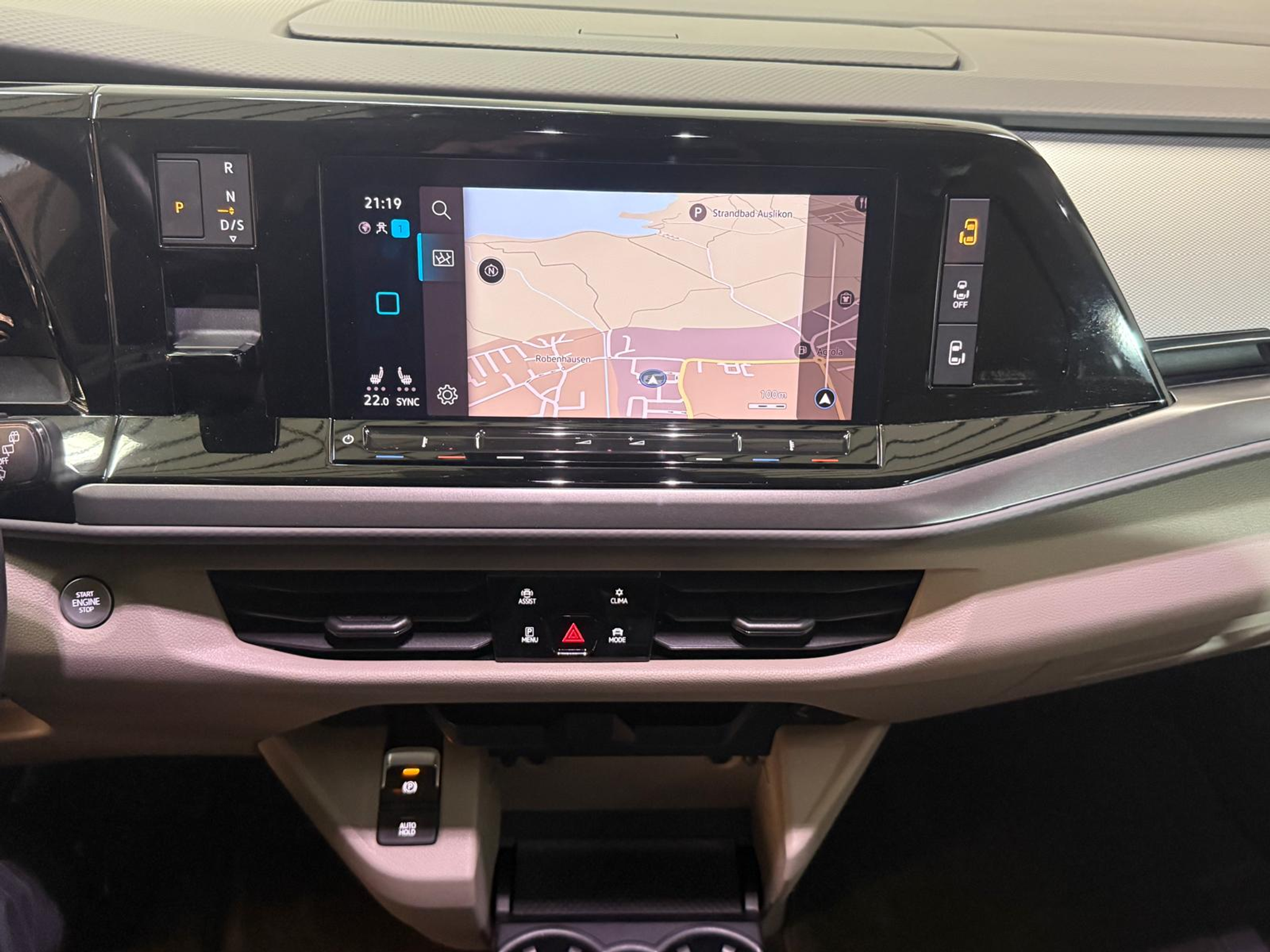 listing desktop thumbnail image 13