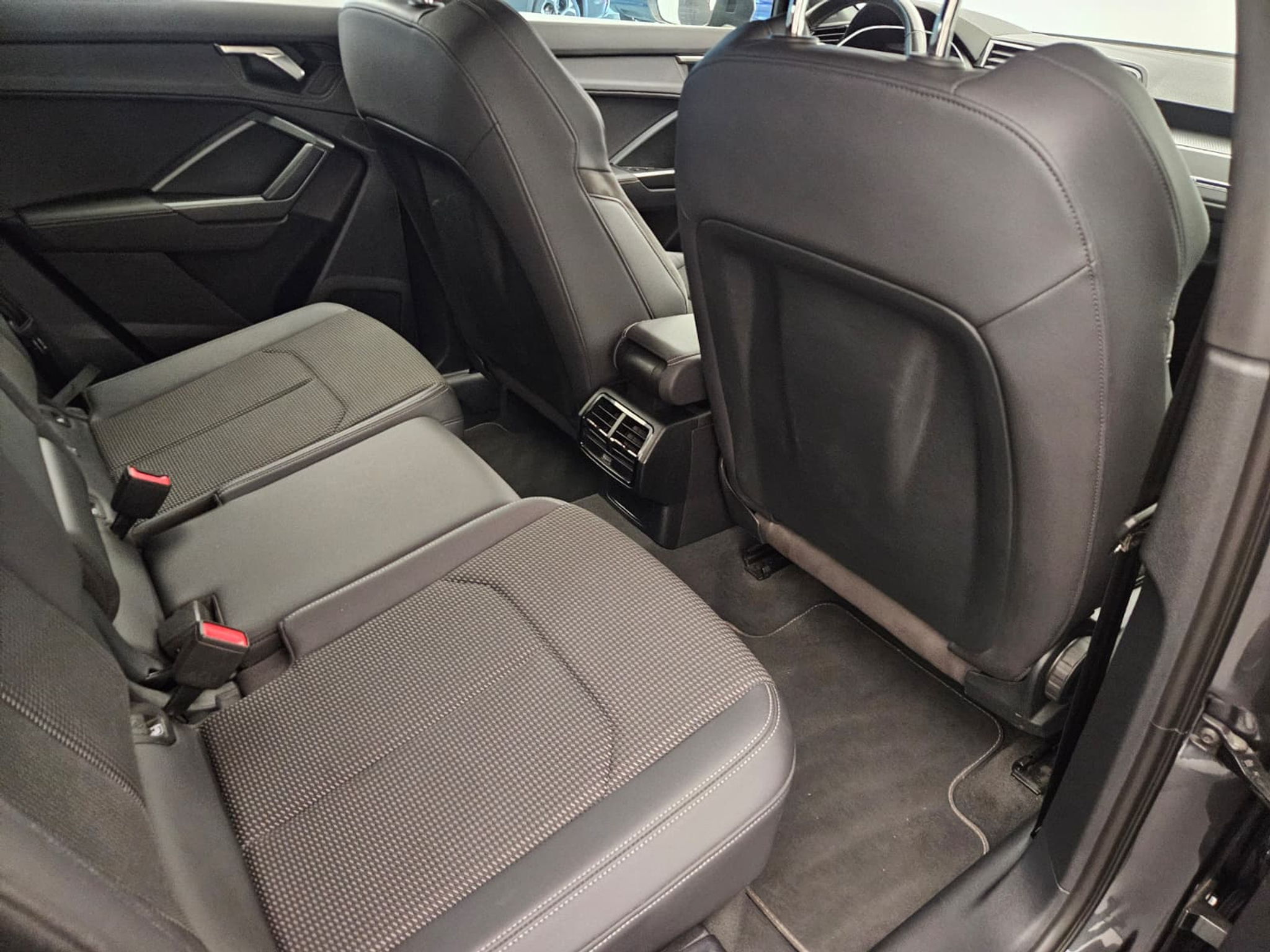 listing desktop thumbnail image 13