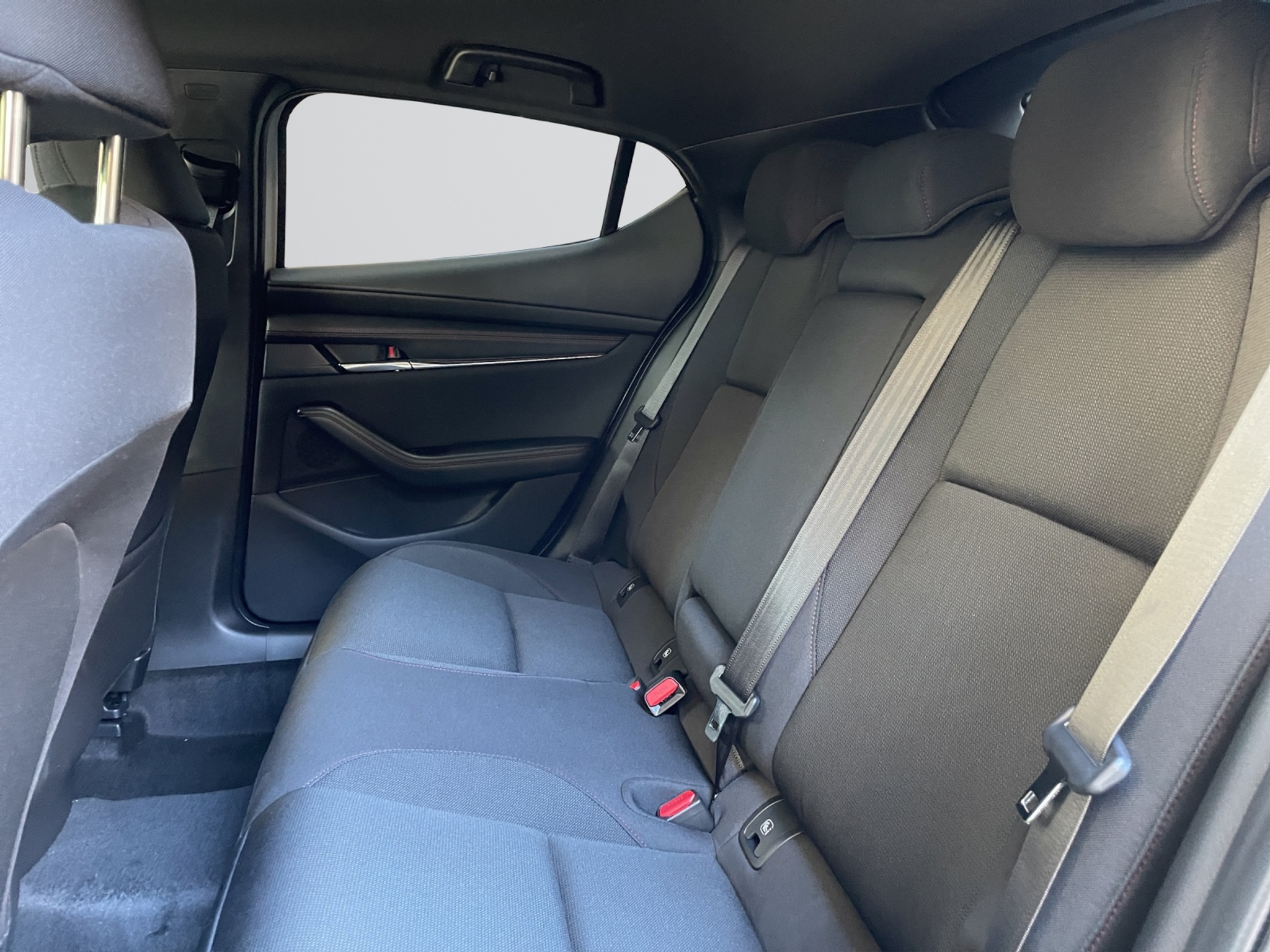 listing desktop thumbnail image 7