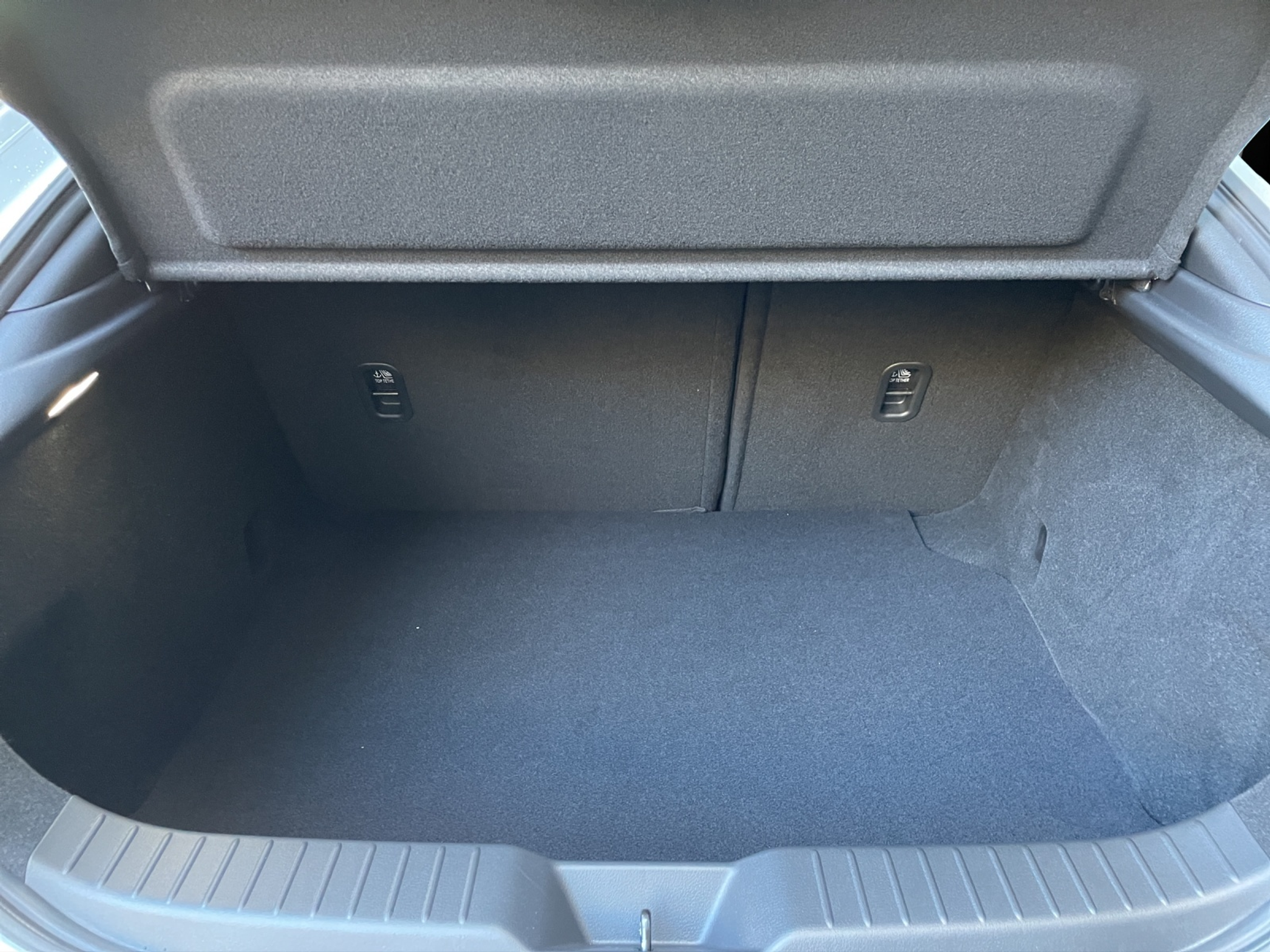 listing desktop thumbnail image 9