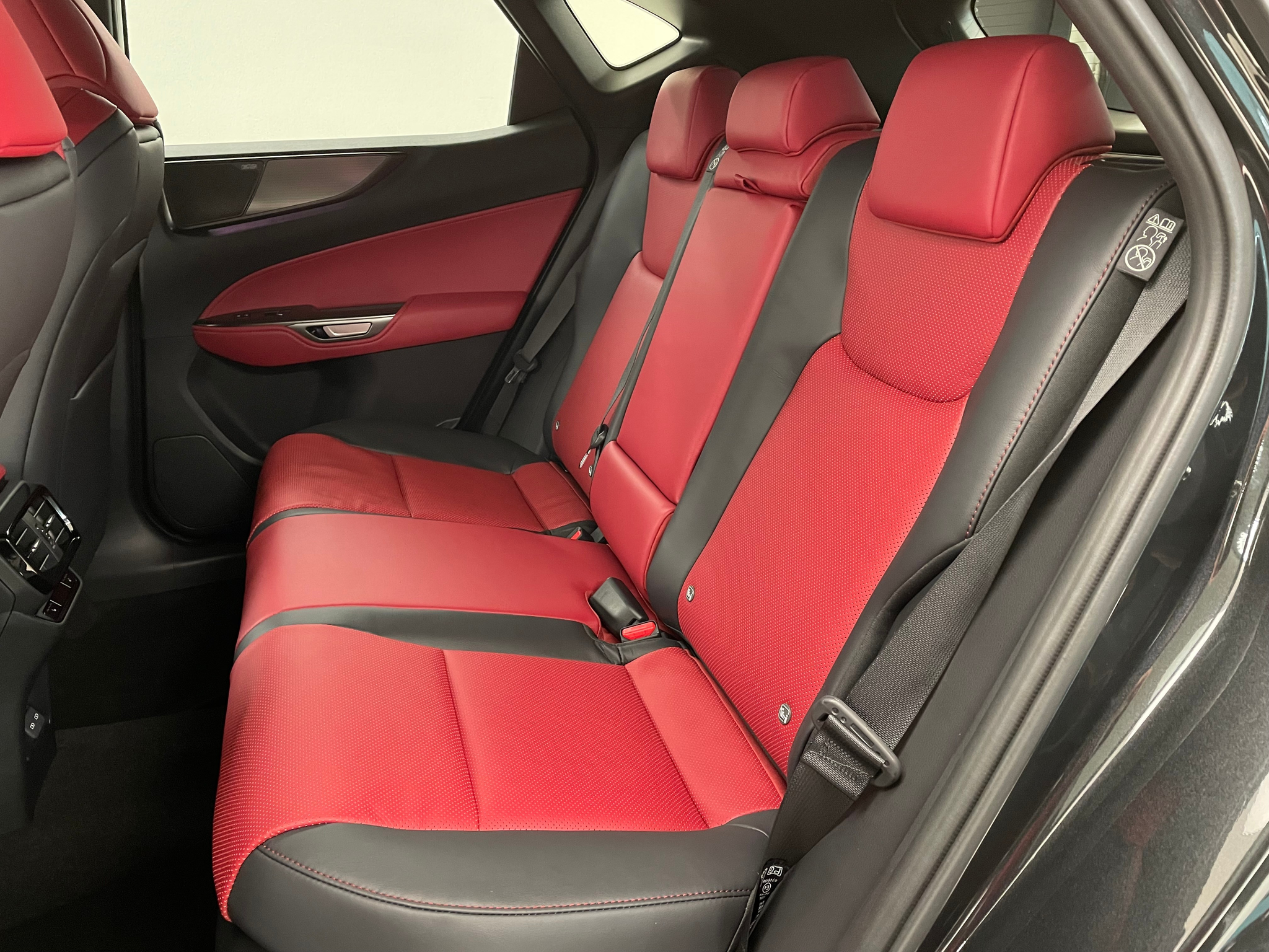 listing desktop thumbnail image 9