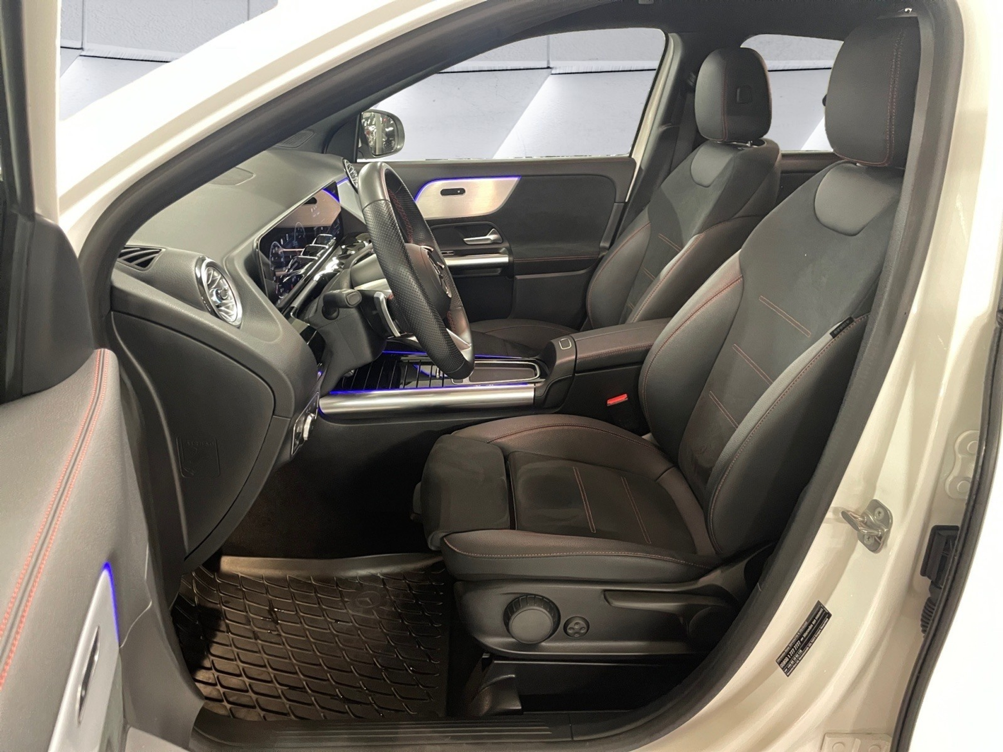 listing desktop thumbnail image 12