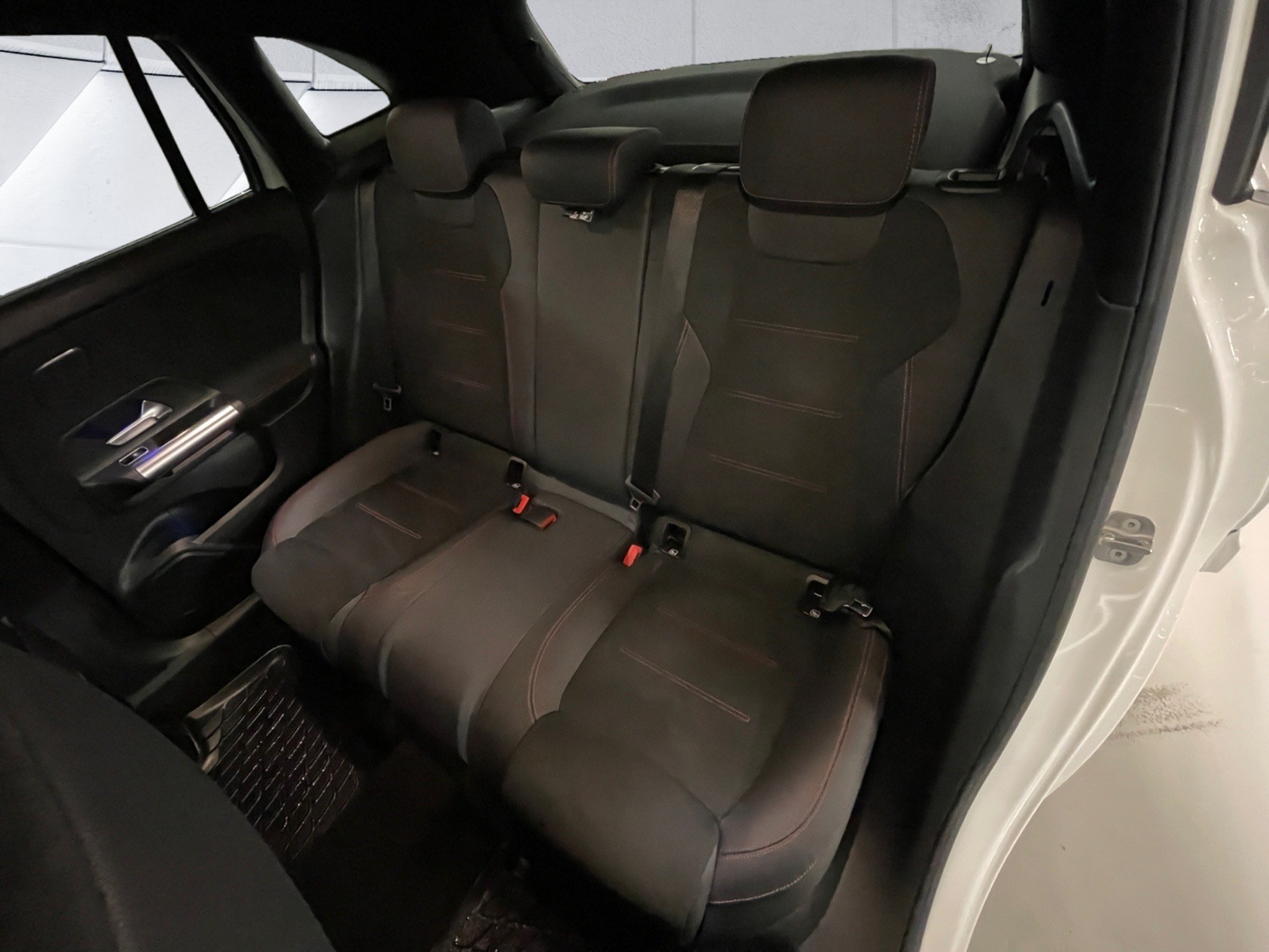 listing desktop thumbnail image 14