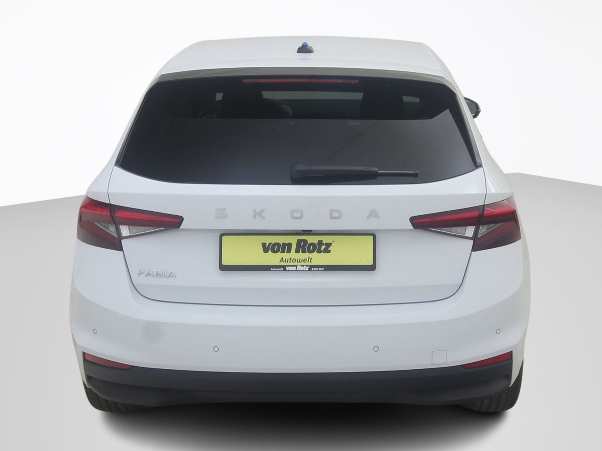 listing desktop thumbnail image 3