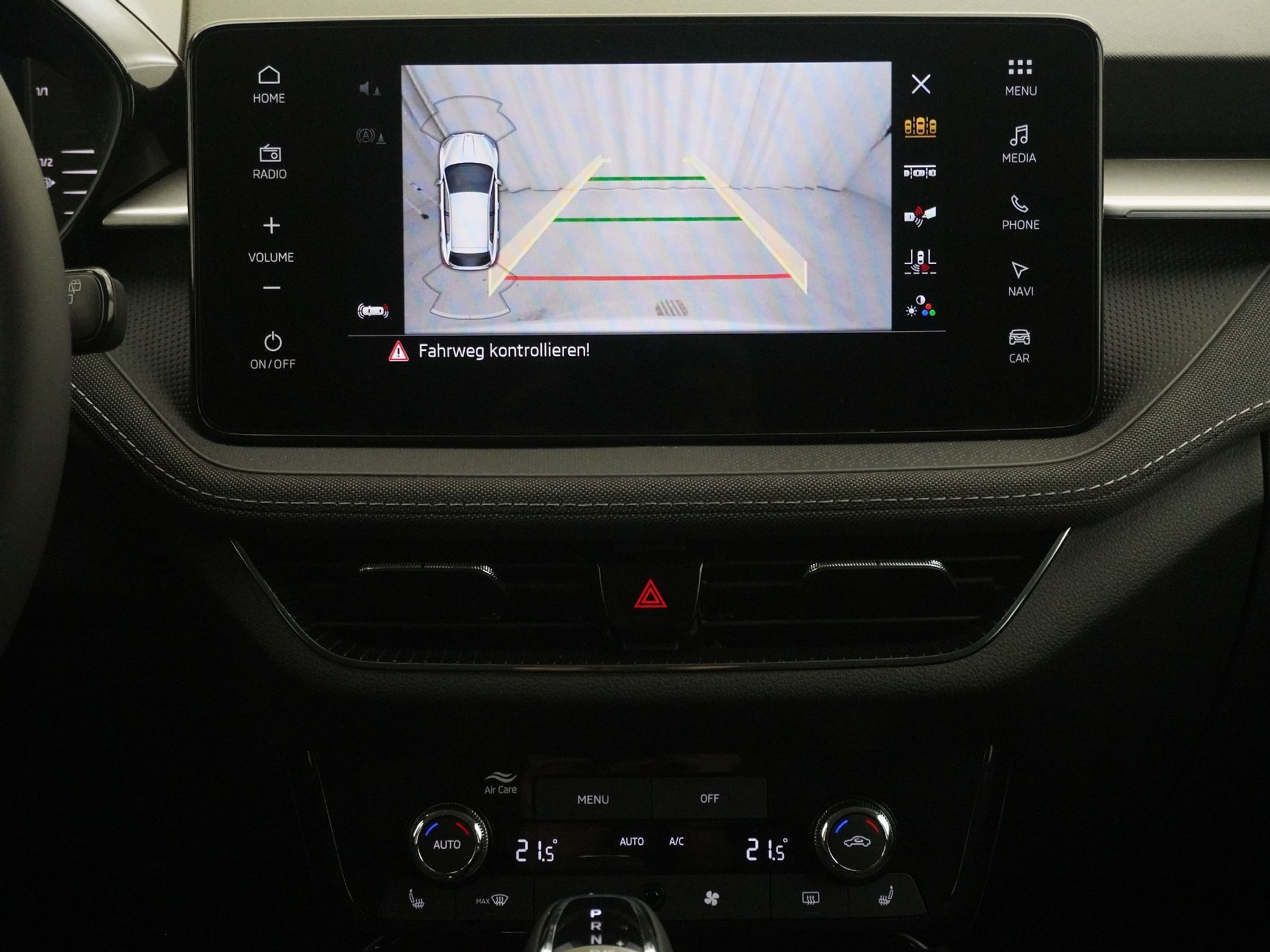 listing desktop thumbnail image 17