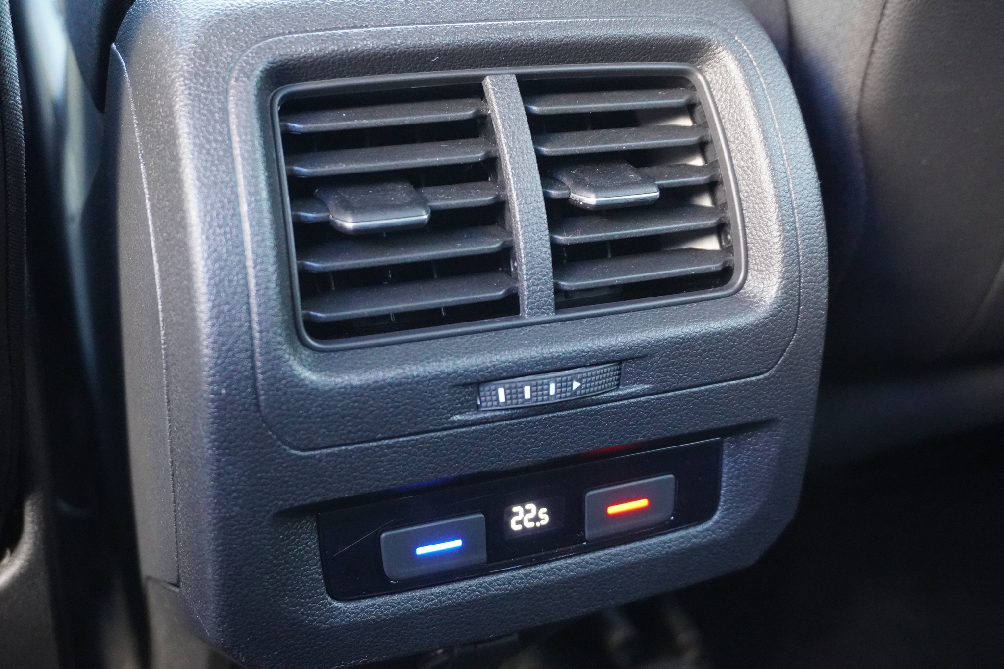 listing desktop thumbnail image 11