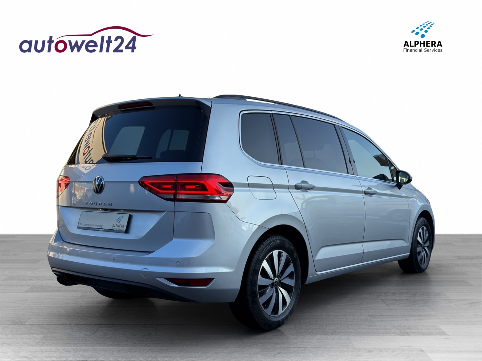 listing desktop thumbnail image 4