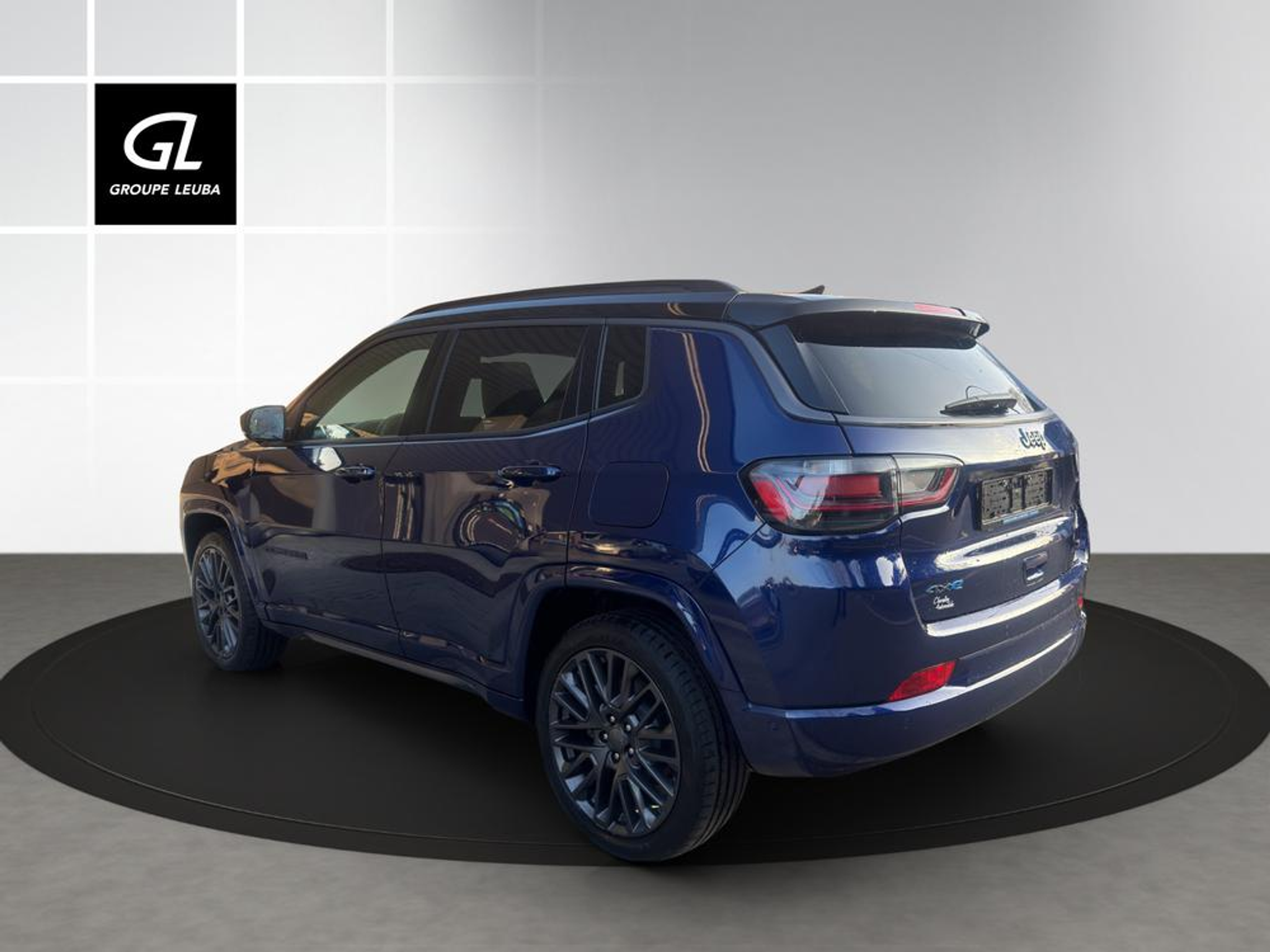 listing desktop thumbnail image 2