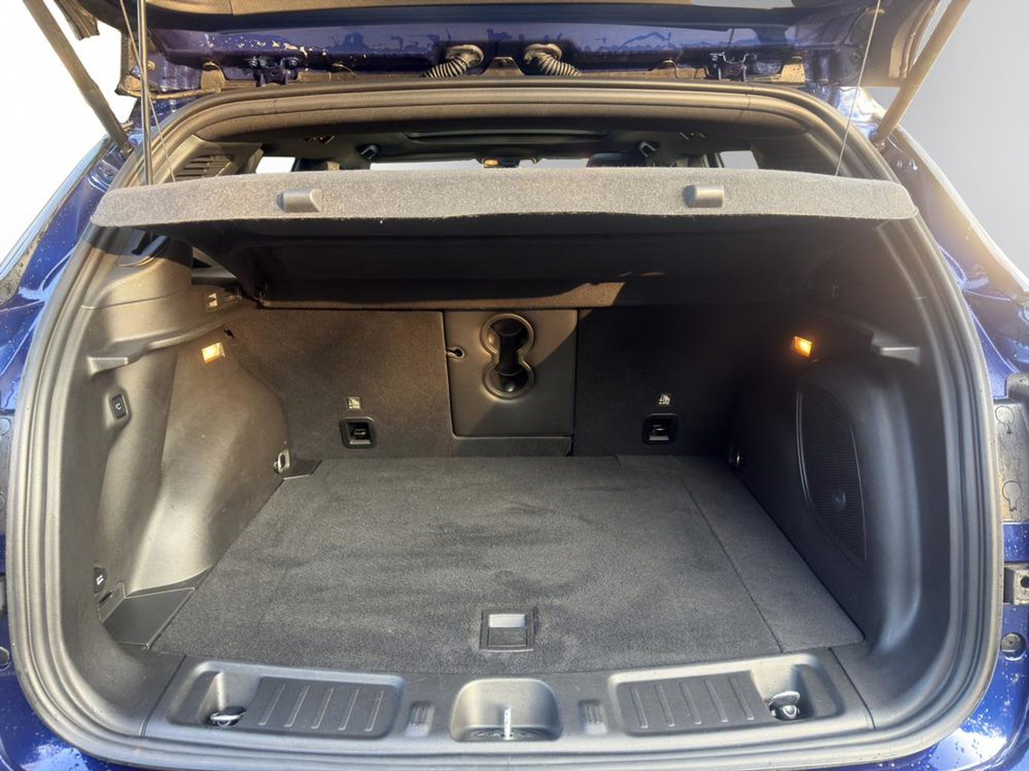 listing desktop thumbnail image 14