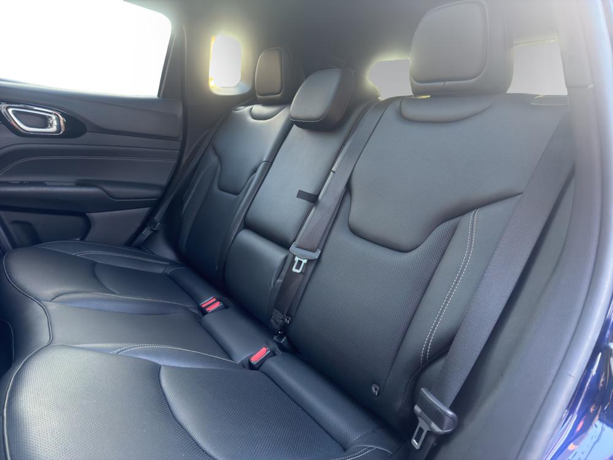 listing desktop thumbnail image 7