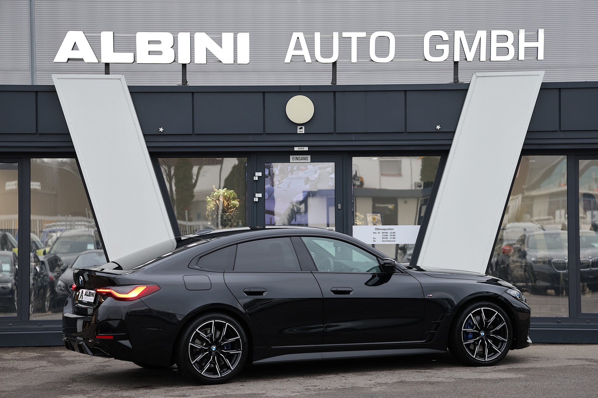 listing desktop thumbnail image 2