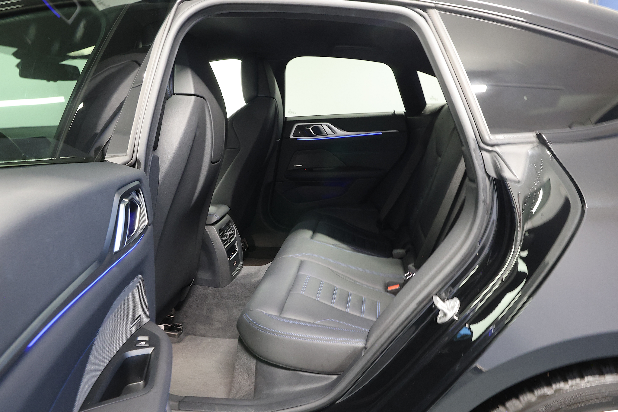 listing desktop thumbnail image 15